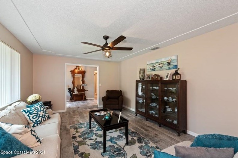 1405 Garwood Dr, Melbourne, FL 32904-1993