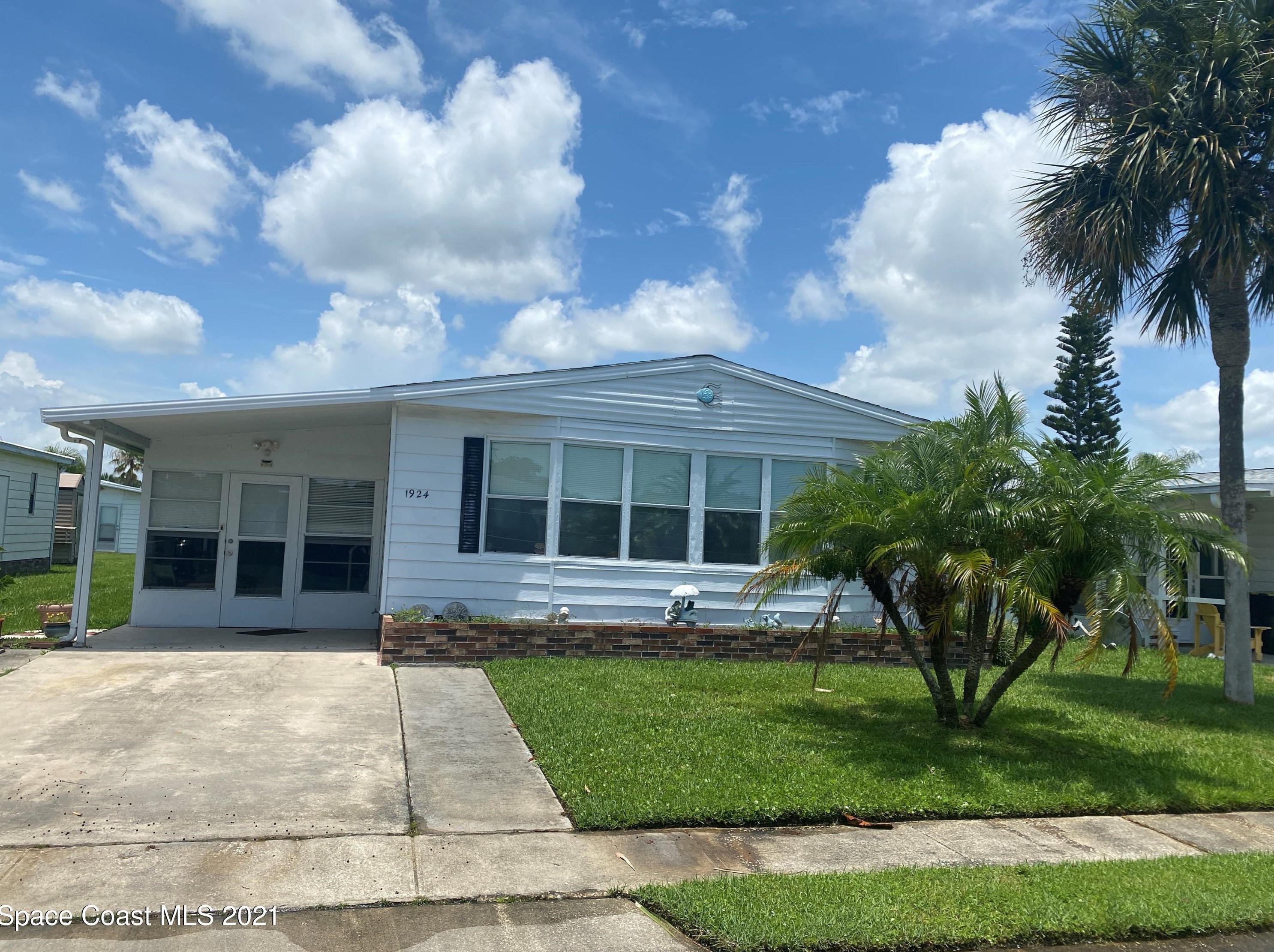 1924 Live Oak St, Melbourne, FL 32905-3330