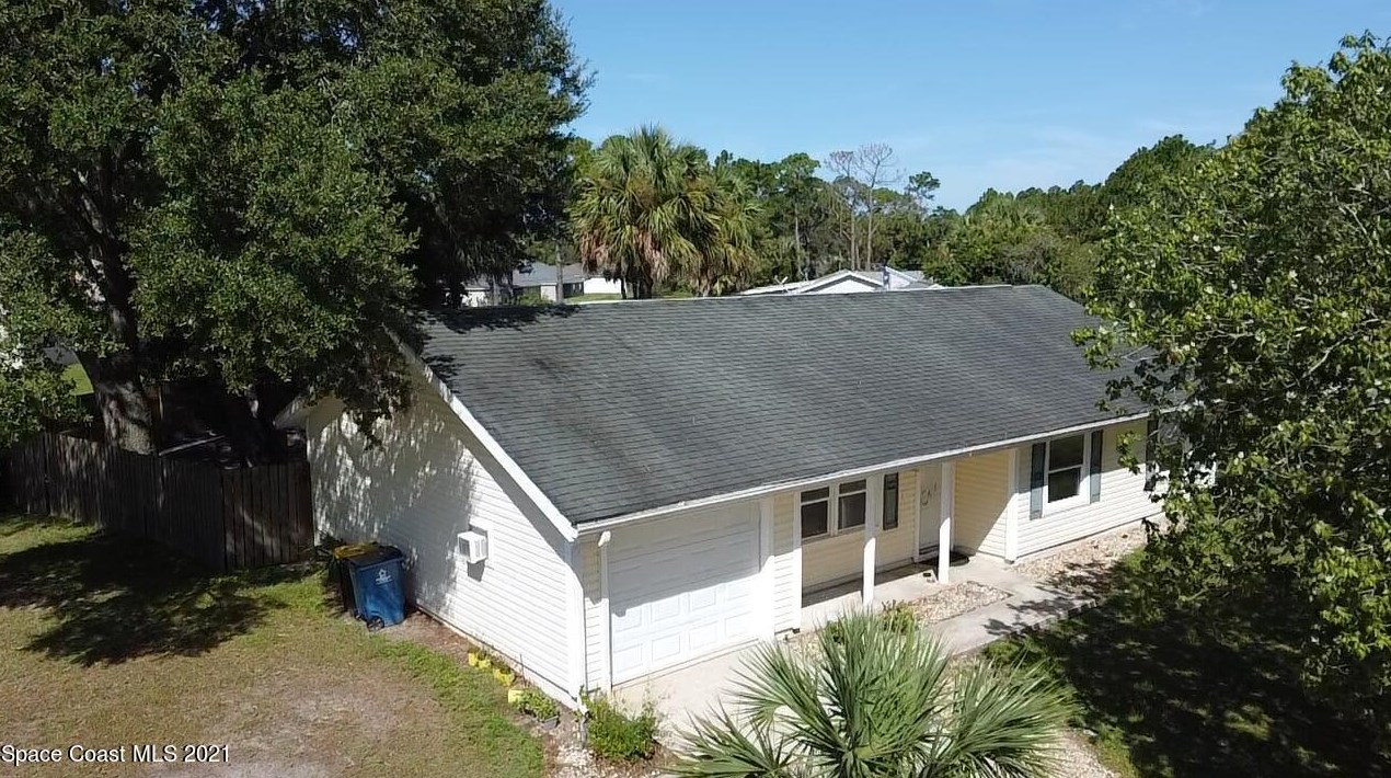 590 Ortega St, Melbourne, FL 32909-4827