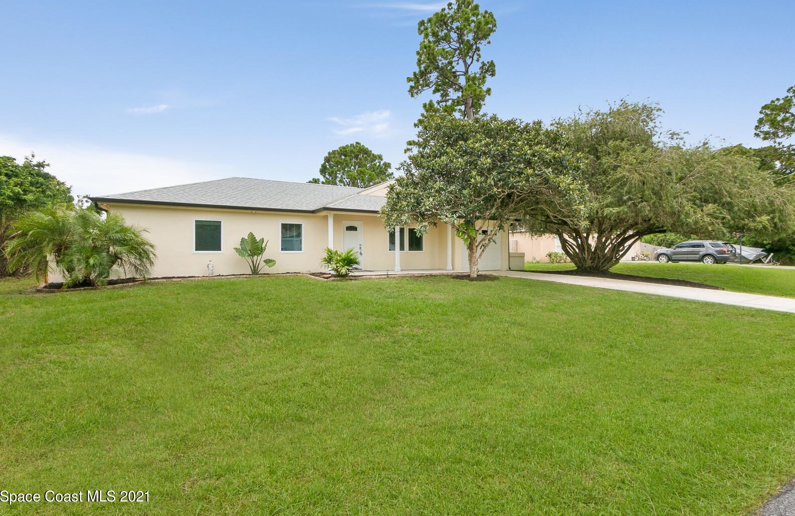 1382 Sagbloom St, Melbourne, FL 32909-5157