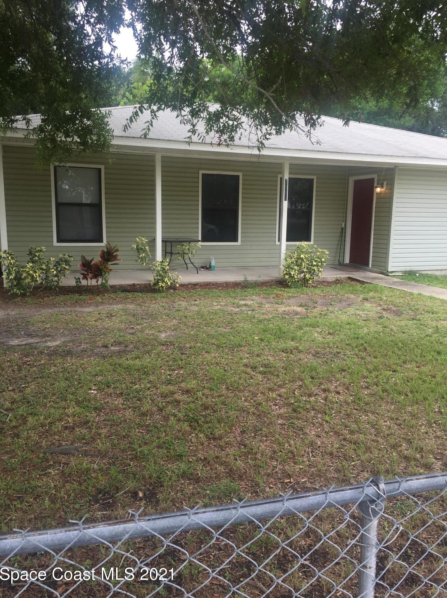 2501 Grant St, Melbourne, FL 32901-6036
