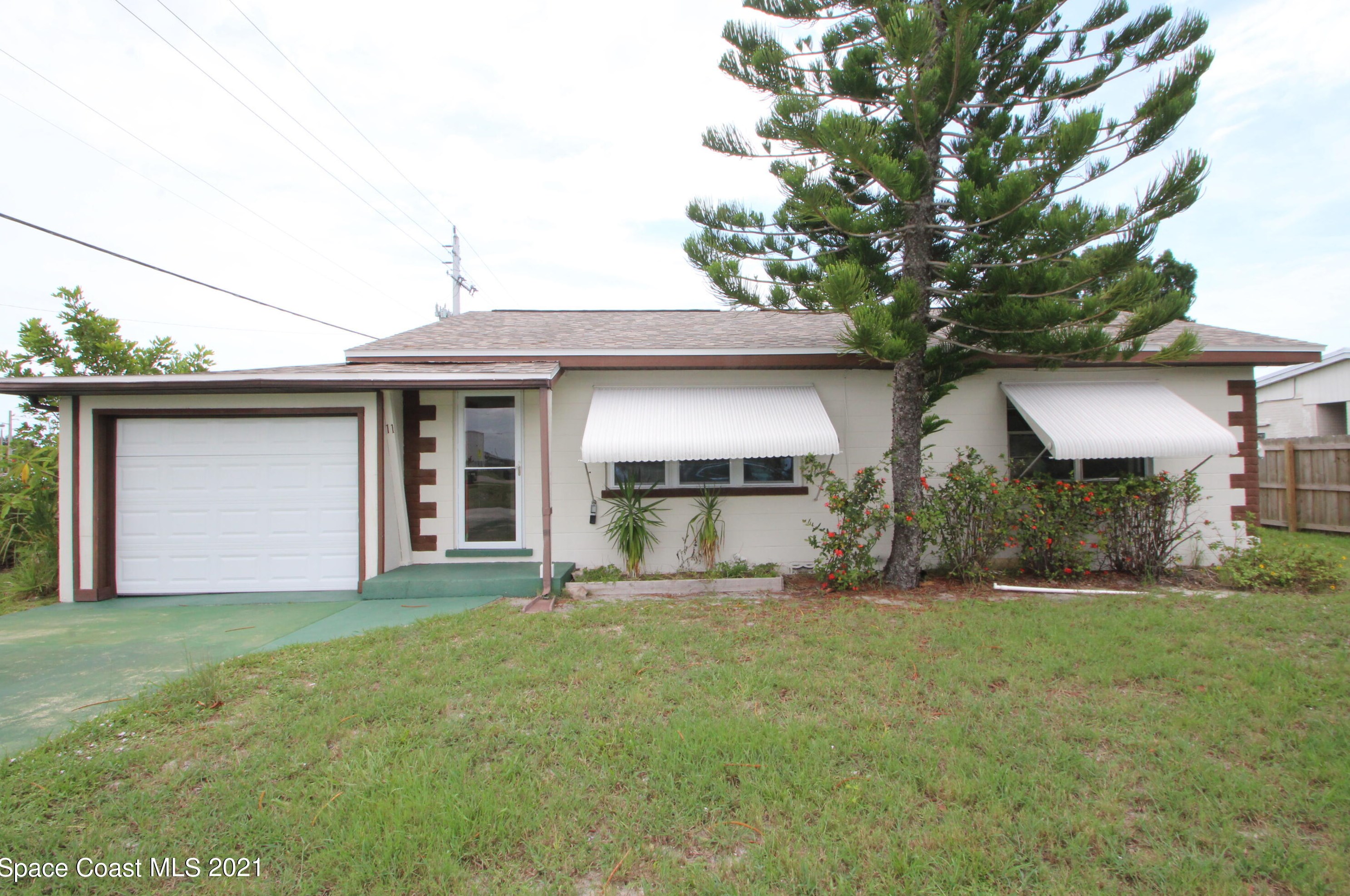 11 Herring St, Melbourne, FL 32901-1239