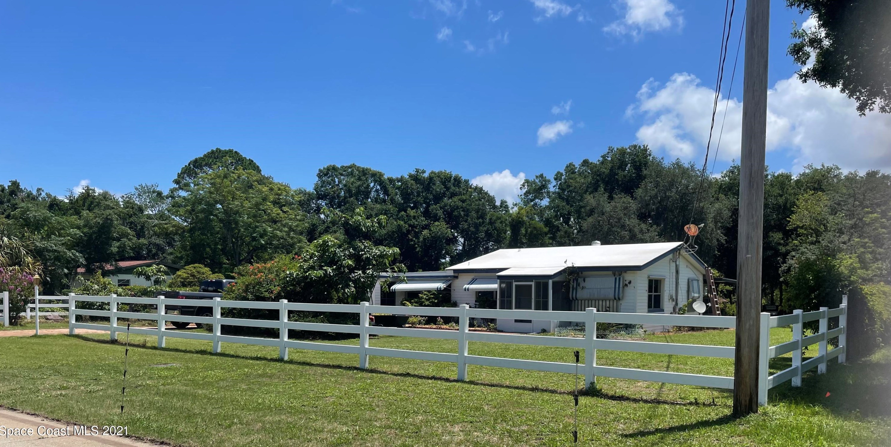 2839 Pine Ave, Mims, FL 32754