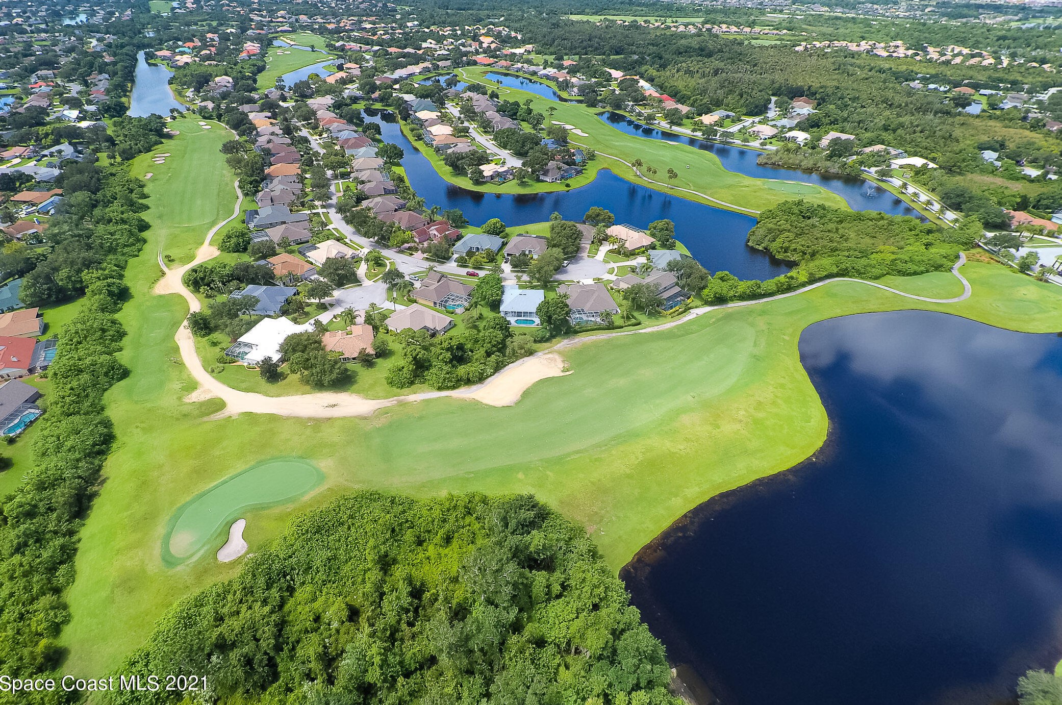 305 Sandhurst Dr, Melbourne FL  32940-2157 exterior
