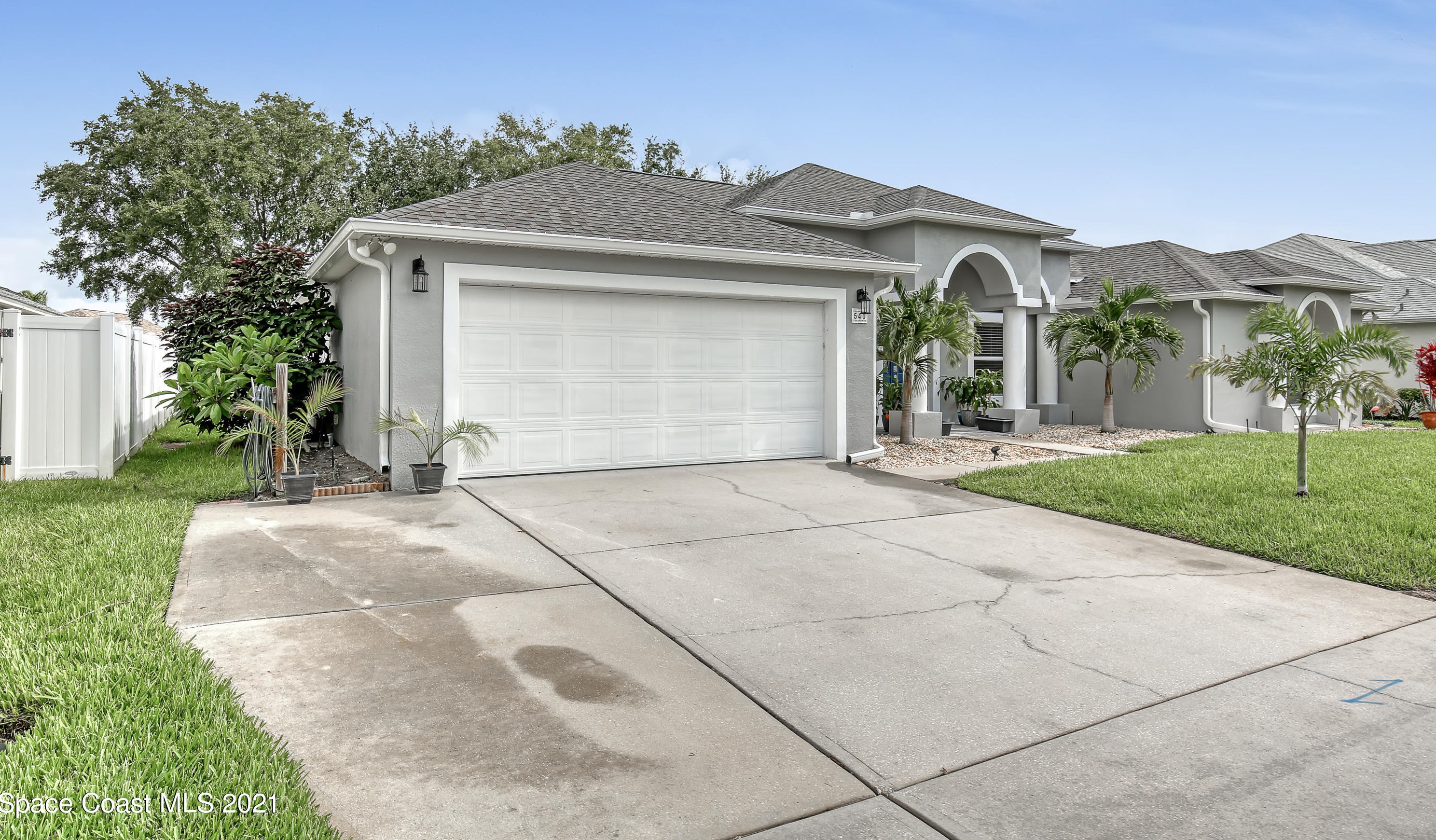 540 Sunset Lakes Dr, Merritt Island, FL 32953-8025