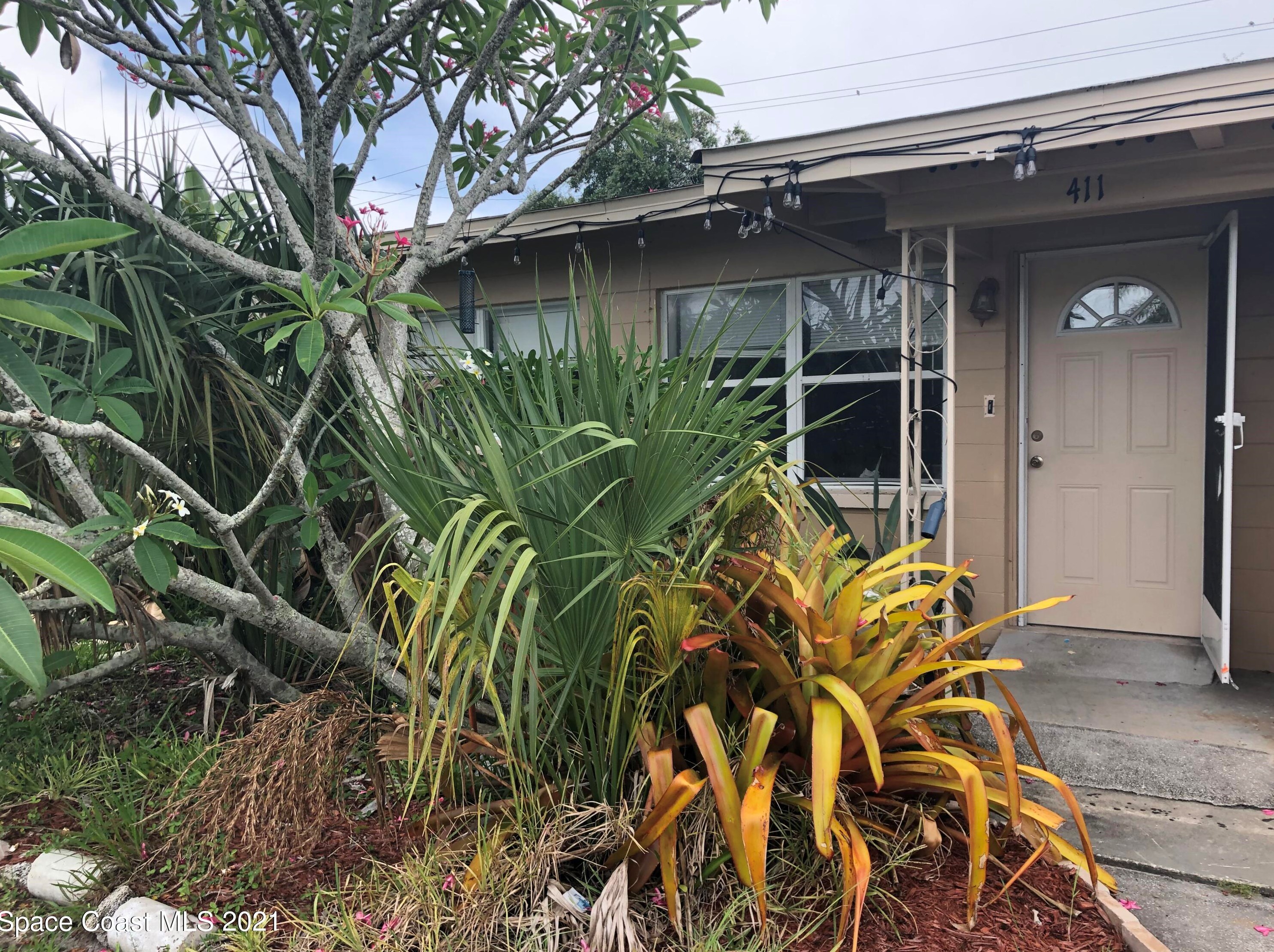 411 4th St, Merritt Island, FL 32953-3304