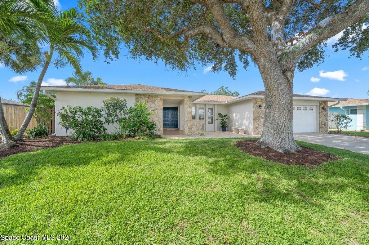 469 Coach Rd, Melbourne, FL 32937-4021
