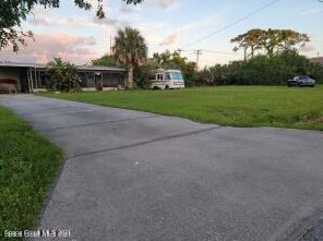 1535 Alpha Dr, Melbourne, FL 32935-4148