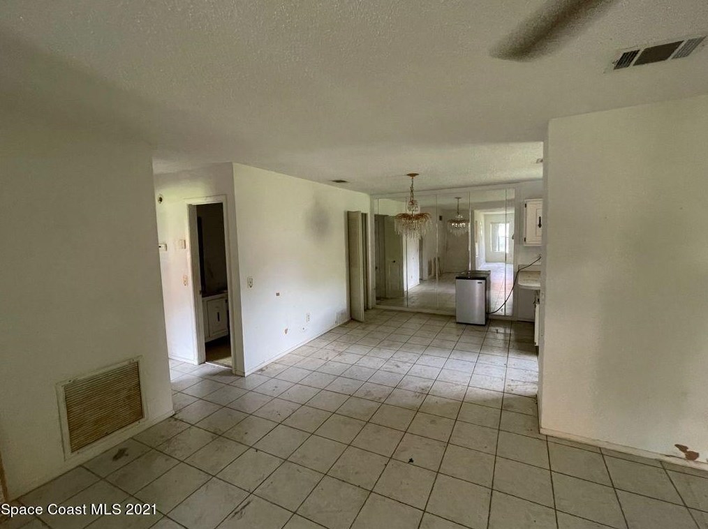 1523 Waldorf Cir, Melbourne, FL 32905-4534