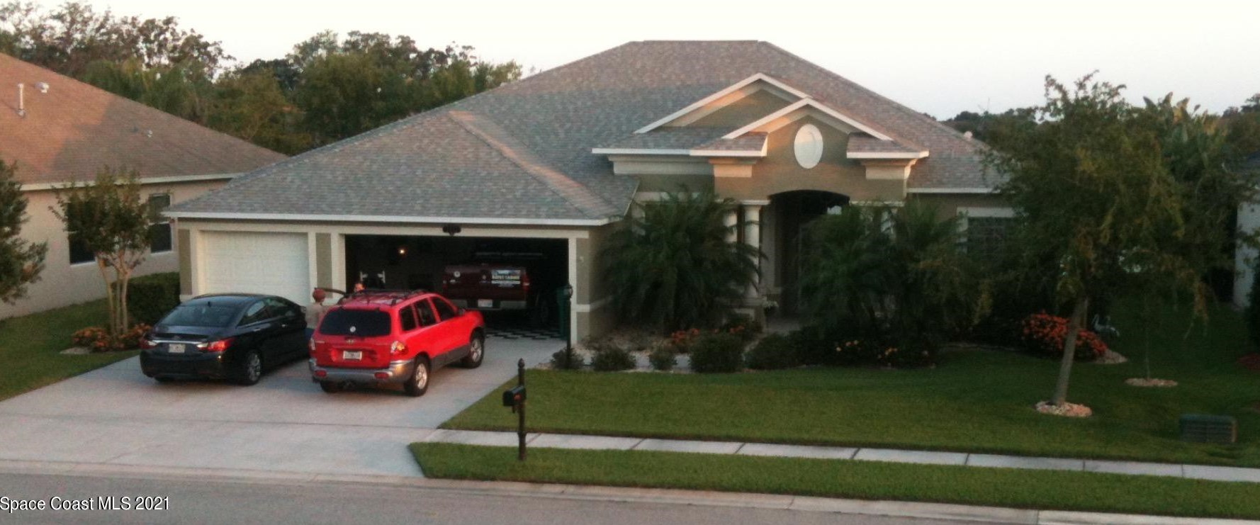 2152 Woodfield Cir, Melbourne, FL 32904-6648