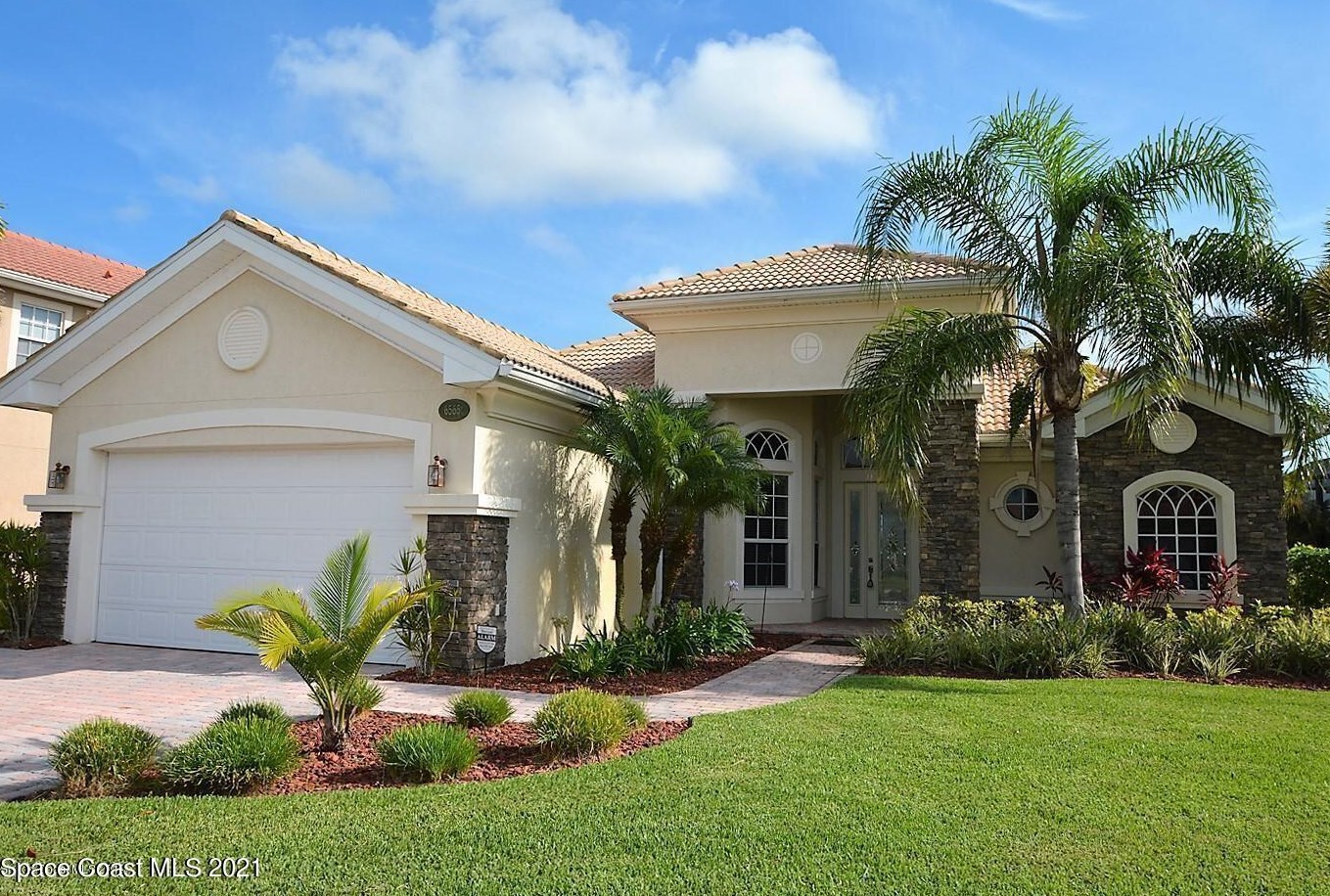 6565 Arroyo Dr, Melbourne, FL 32940