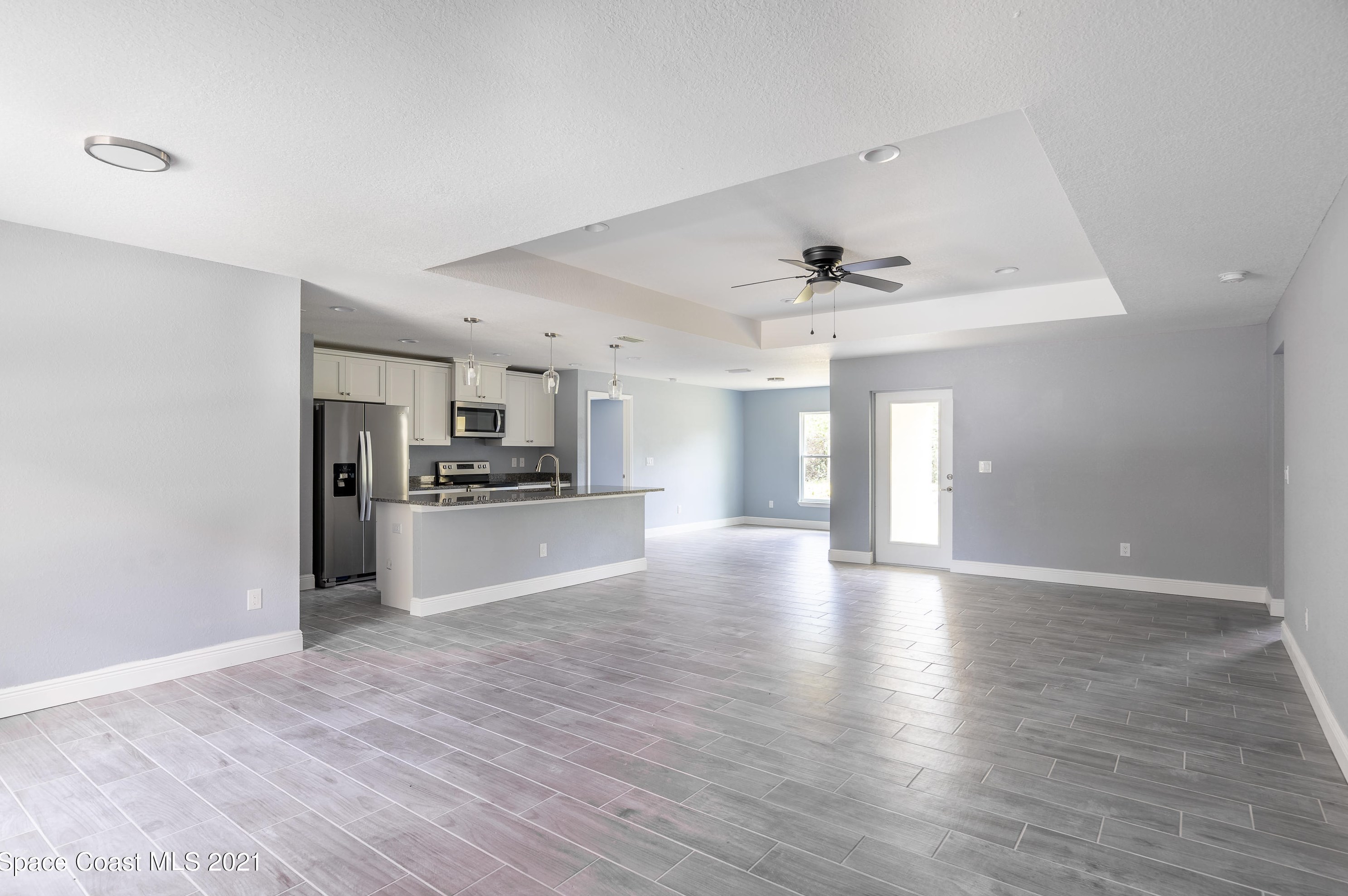431 Dinner St, Melbourne, FL 32907-2038