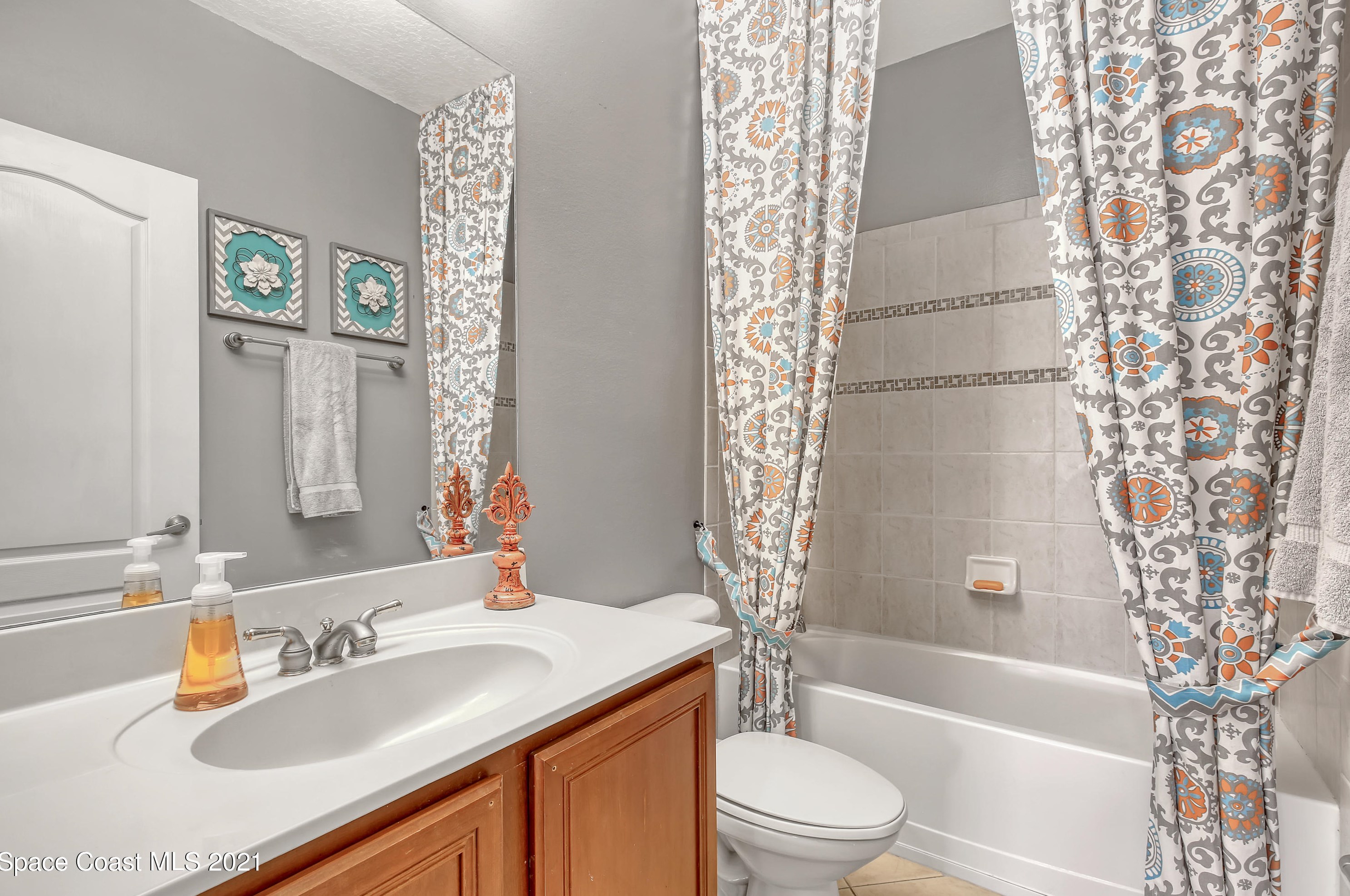 1209 Tipperary Dr, Melbourne FL  32940-6029 exterior