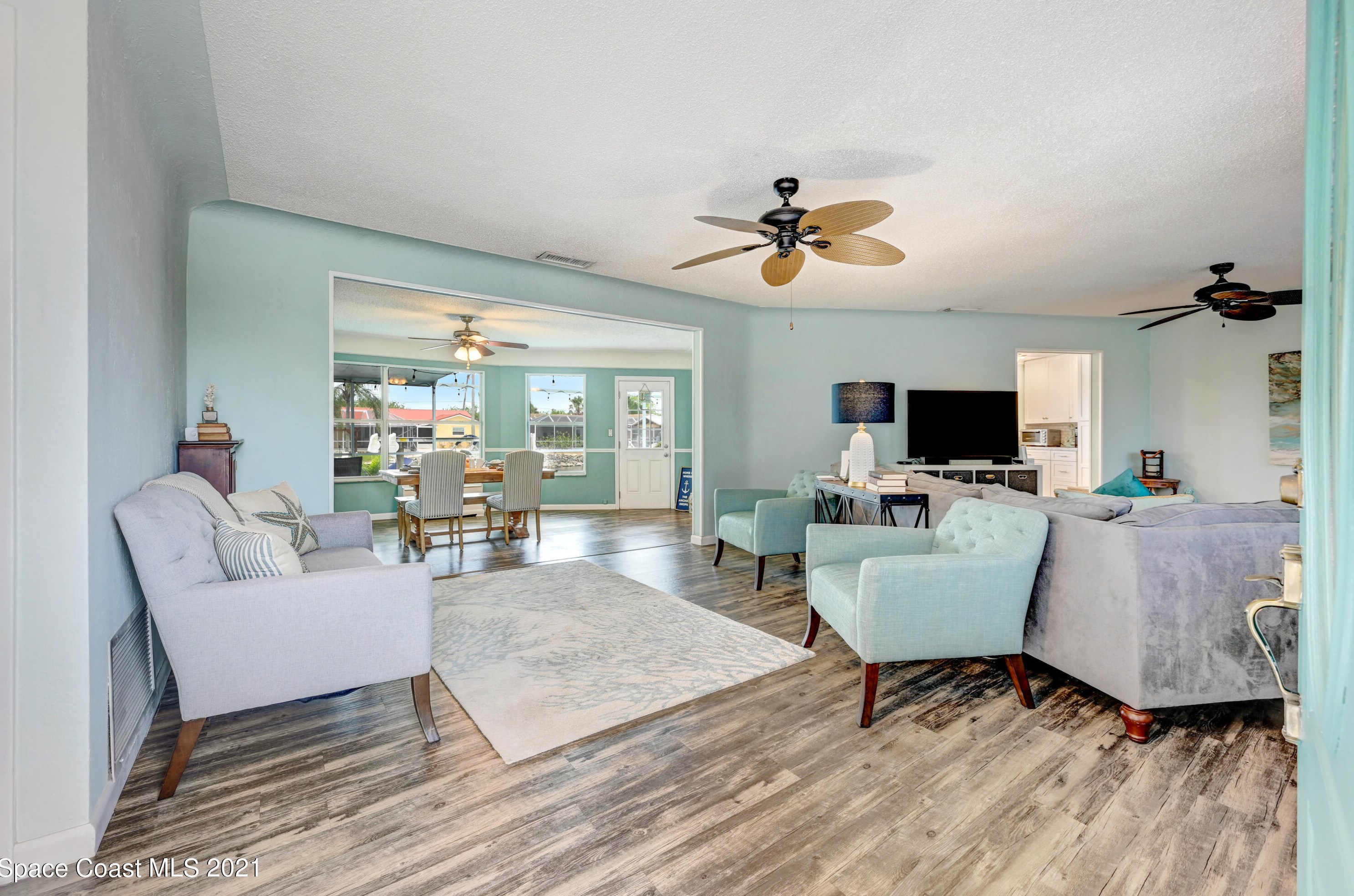 545 Needle Blvd, Merritt Island, FL 32953-6111