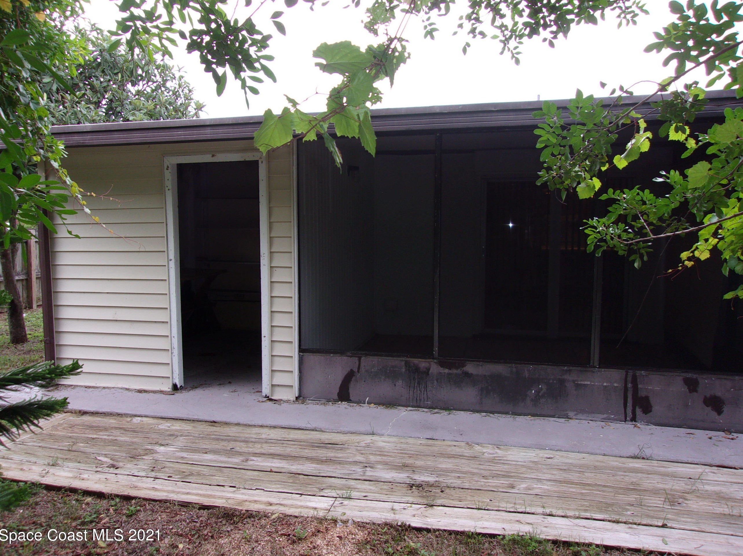 195 Minna Ln, Merritt Island, FL 32953