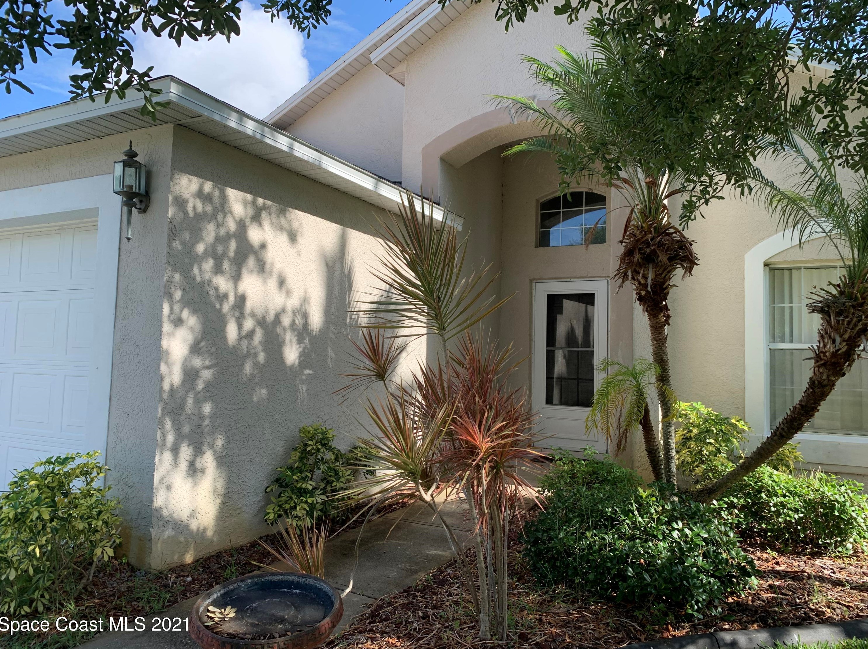 3162 Cauthen Creek Dr, Melbourne, FL 32934-2933