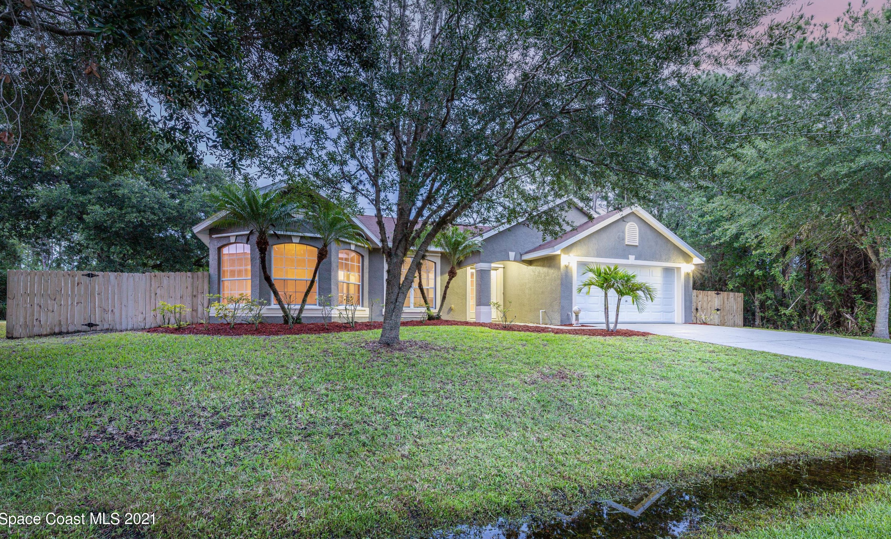 735 Schean Ave, Melbourne, FL 32908-4214