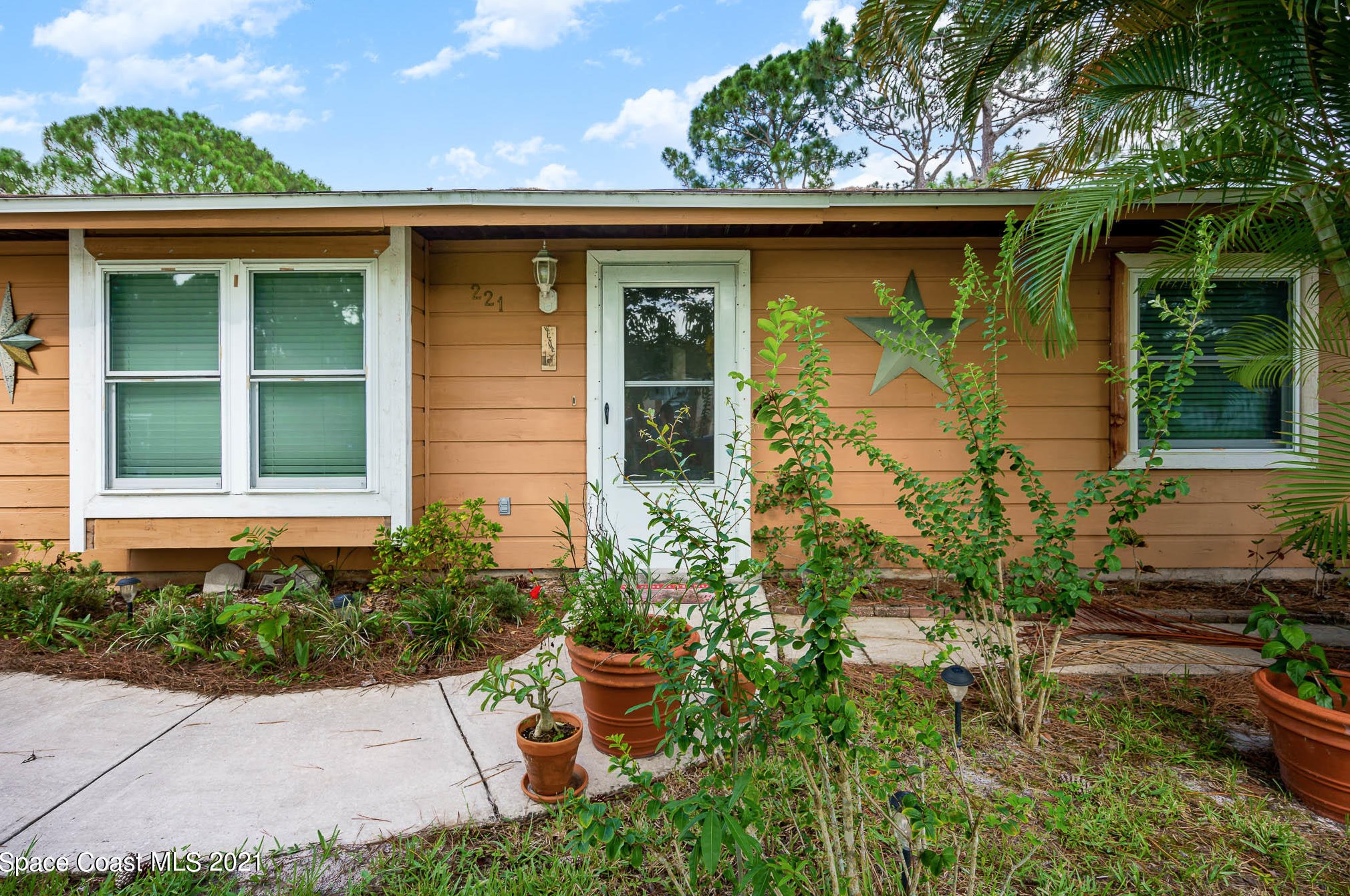 221 Mayport Ave, Melbourne, FL 32907-2922