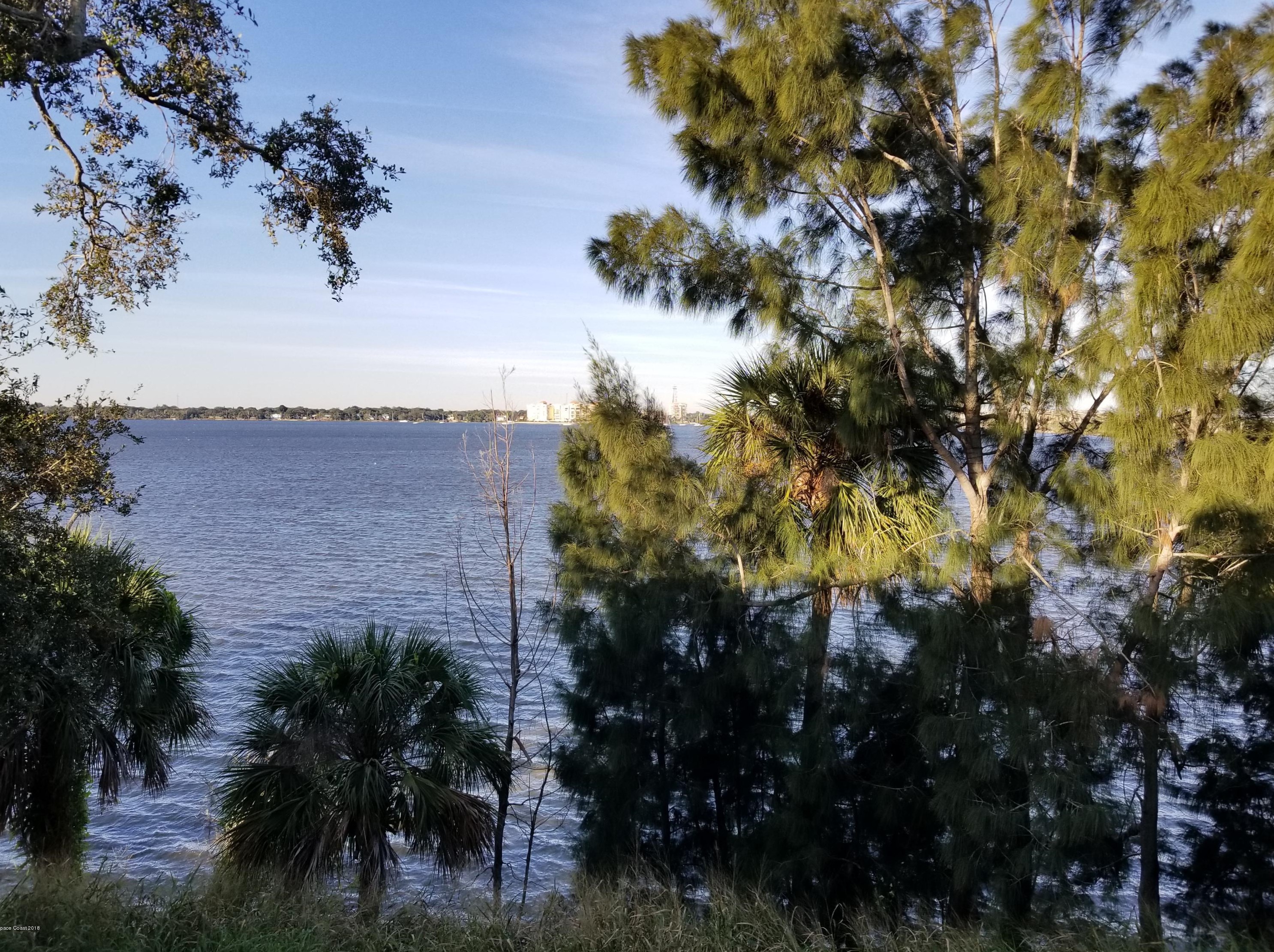 225 S Tropical Trl #423, Merritt Island, FL 32952