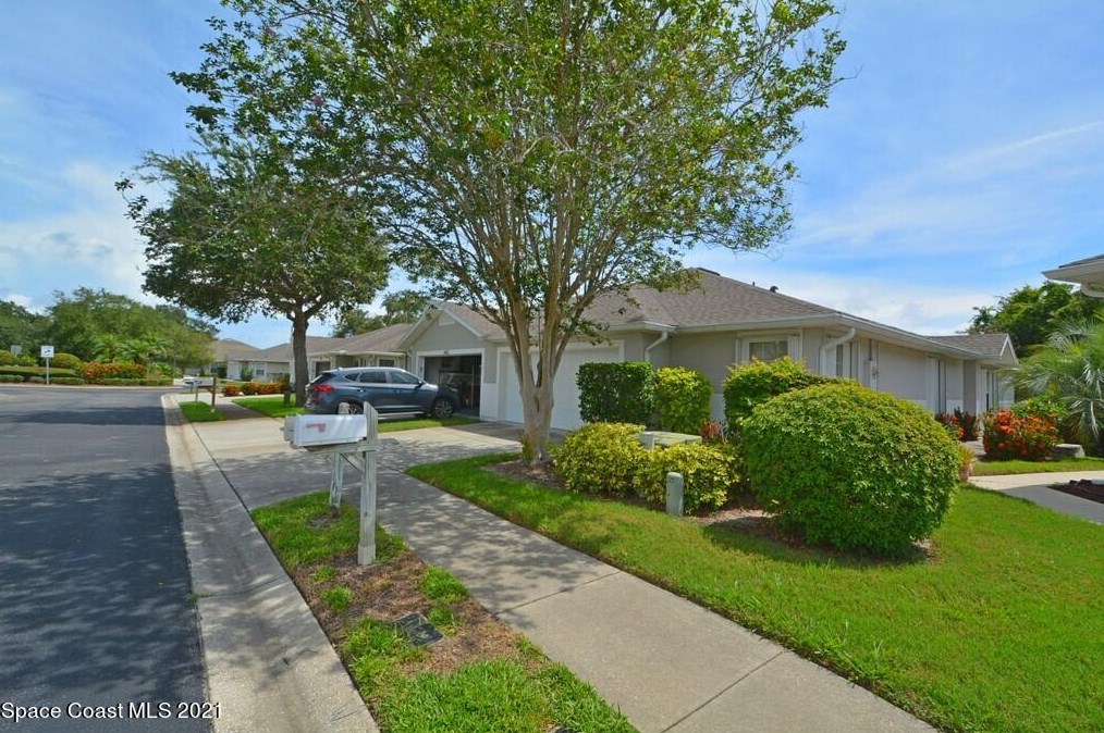 3453 Horse Creek Cir, Melbourne, FL 32935-7401