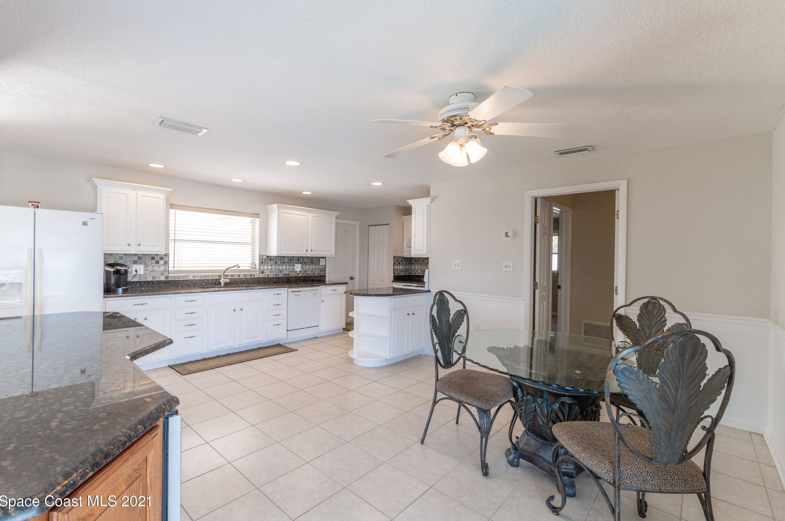 483 Sandpiper Dr, Melbourne, FL 32937-3784