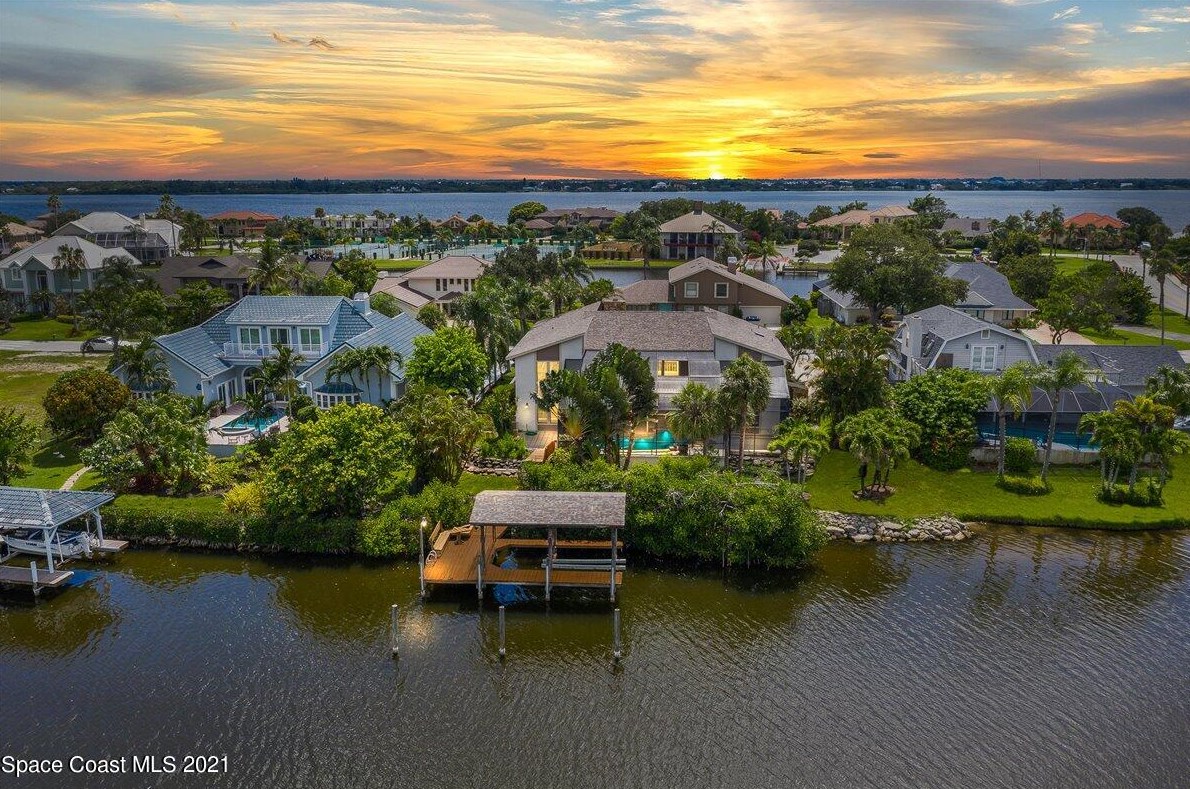 711 Hawksbill Island Dr, Melbourne, FL 32937-3852