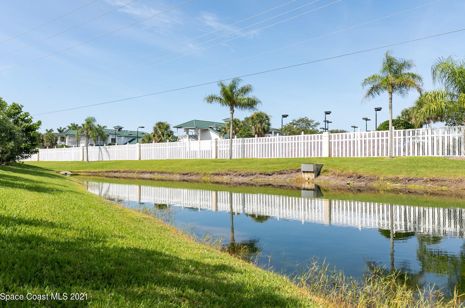 807 Veronica Ct, Melbourne FL  32937-4038 exterior