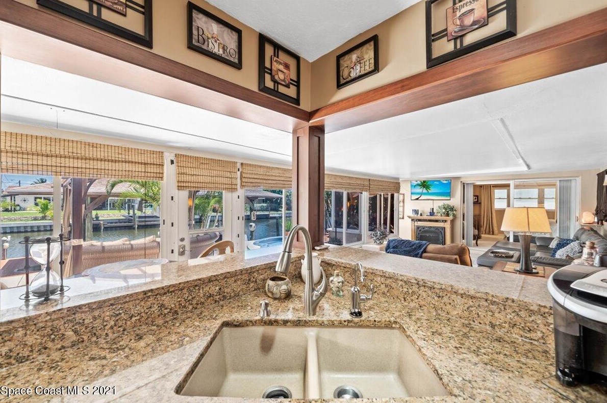 457 Penguin Dr, Melbourne FL  32937-3782 exterior