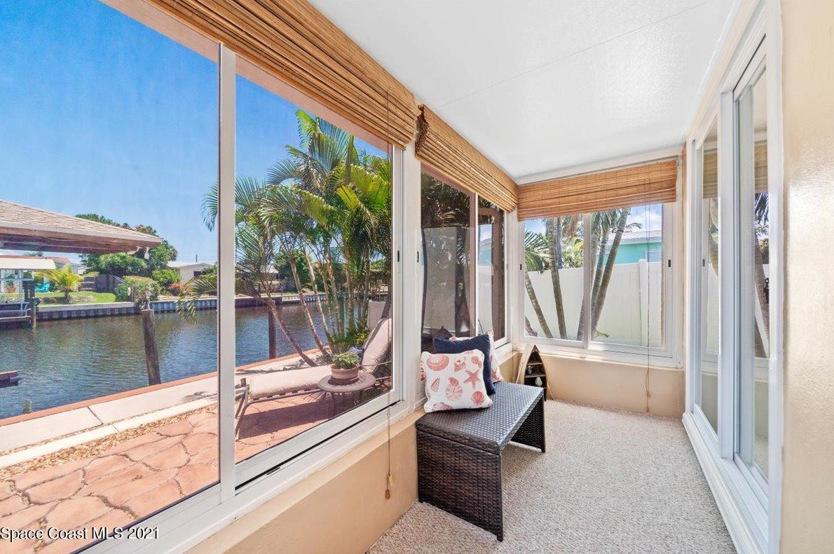 457 Penguin Dr, Melbourne FL  32937-3782 exterior