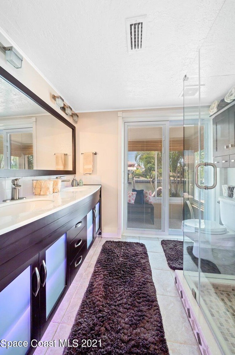 457 Penguin Dr, Melbourne FL  32937-3782 exterior