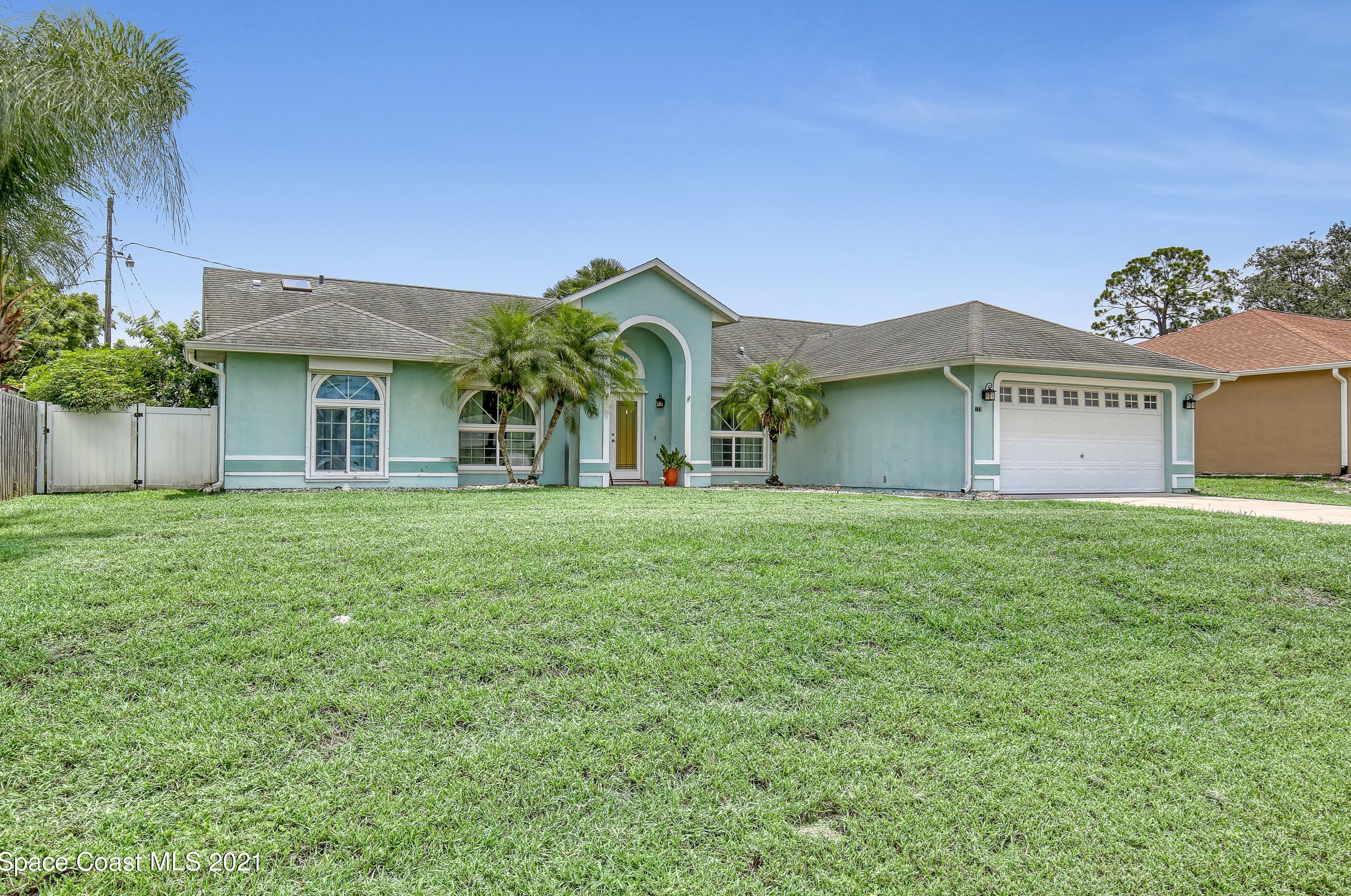 377 Brandt Ave, Melbourne, FL 32907-2468