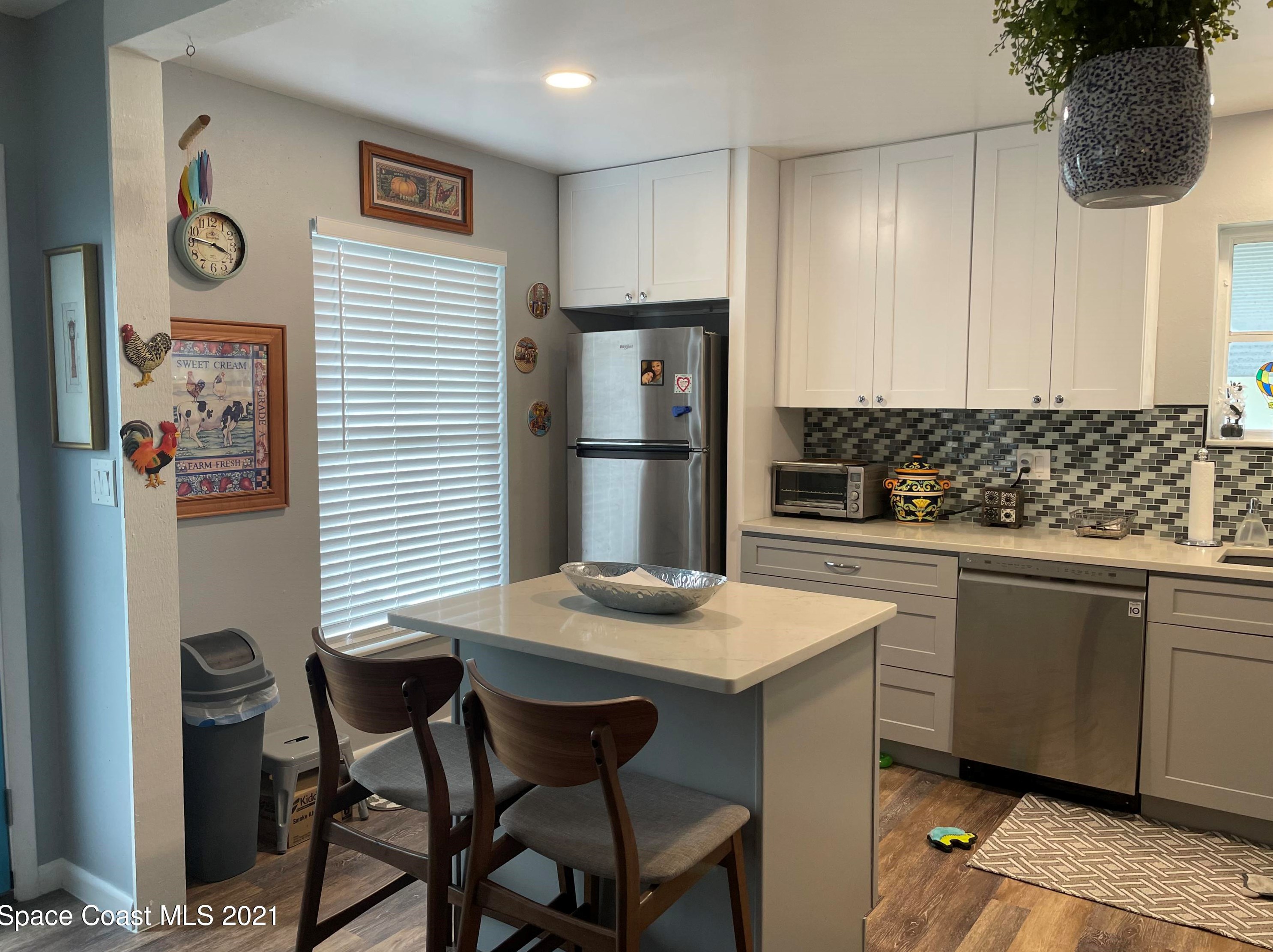 966 Darwin Ln, Melbourne, FL 32905-5927