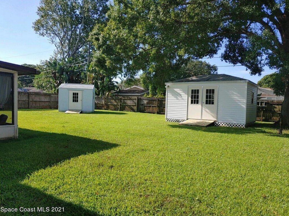 950 Dupont St, Melbourne, FL 32907-5529