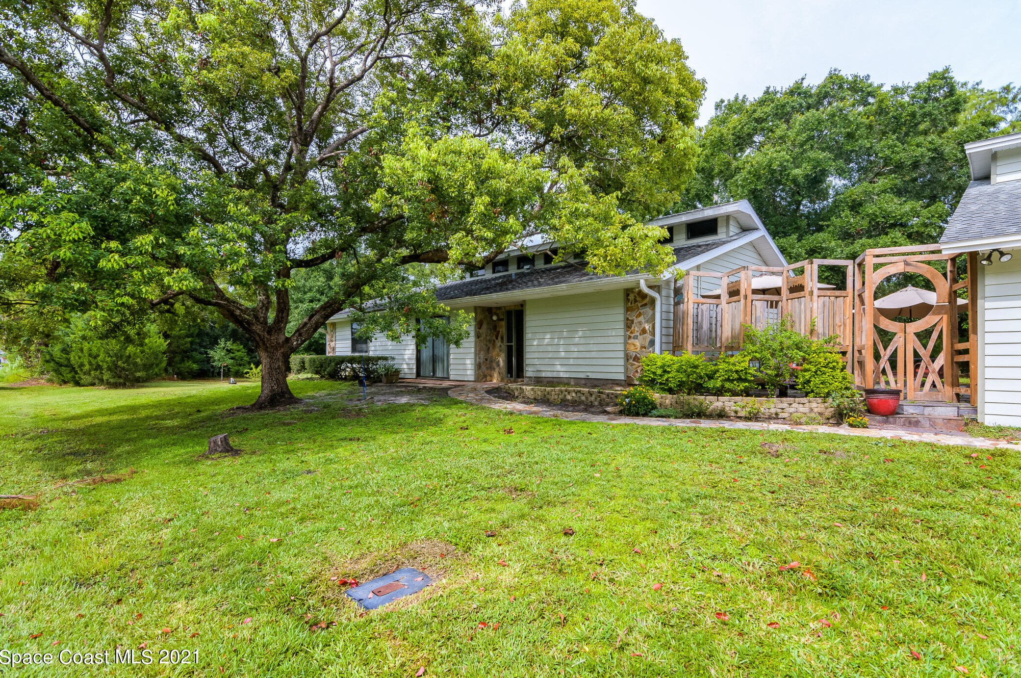742 Duncan Rd, Melbourne, FL 32909-4603