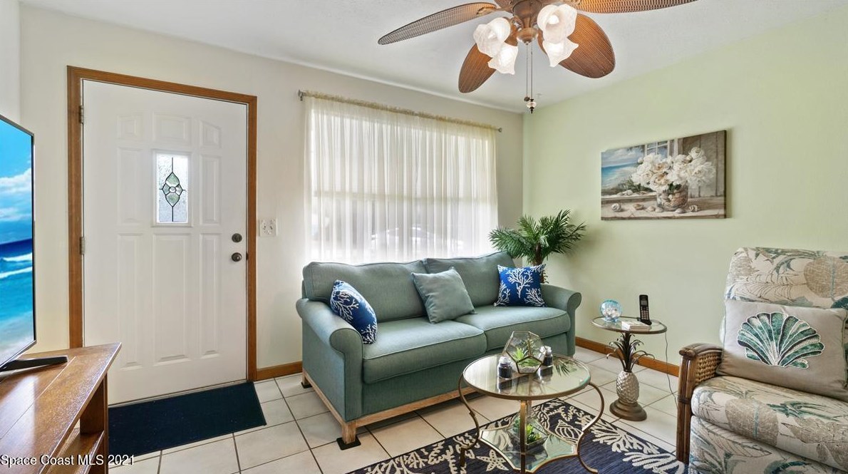 1599 Richards Dr, Melbourne, FL 32905-3527