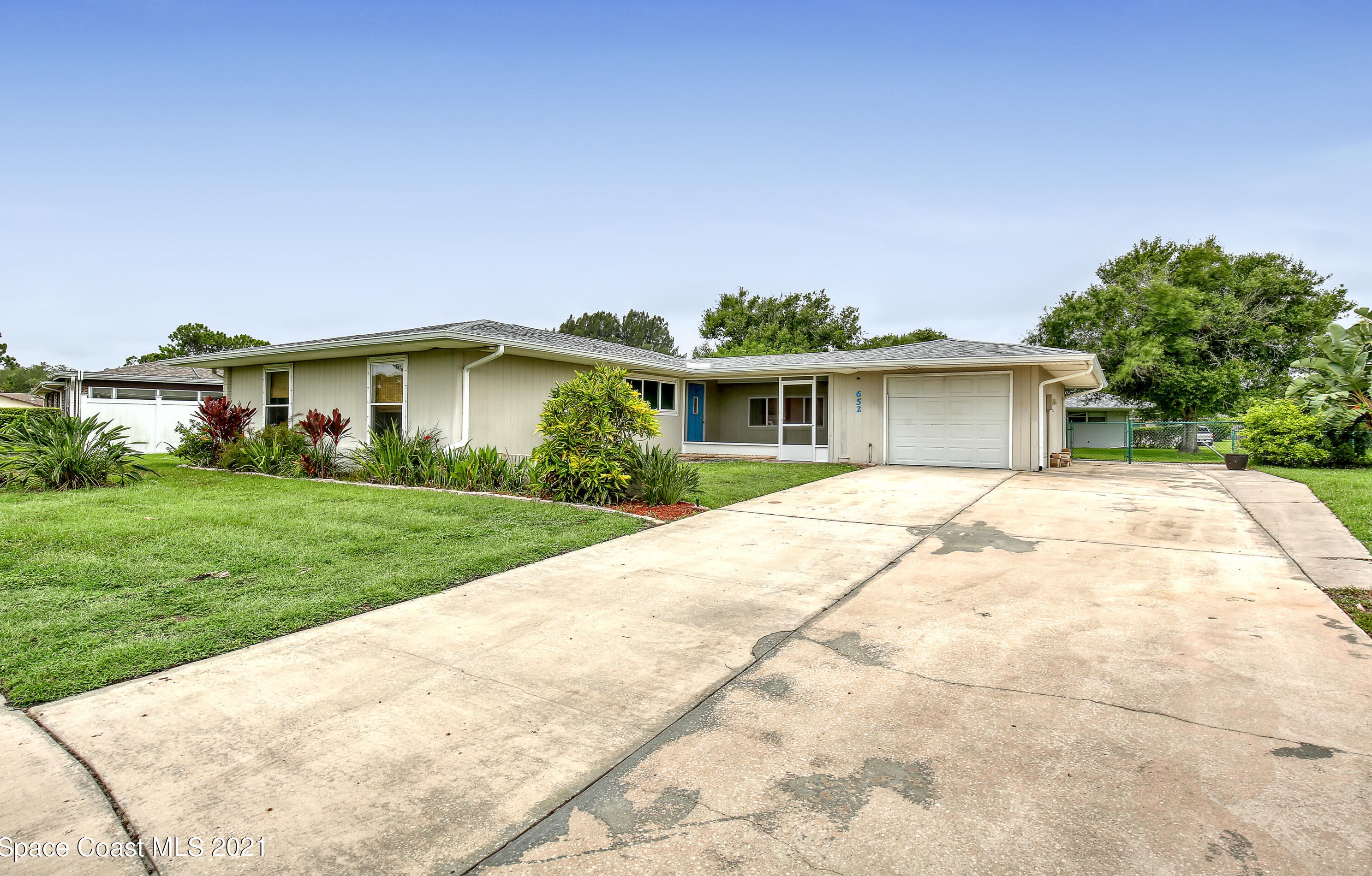 652 Augusta Cir, Melbourne, FL 32905-5001