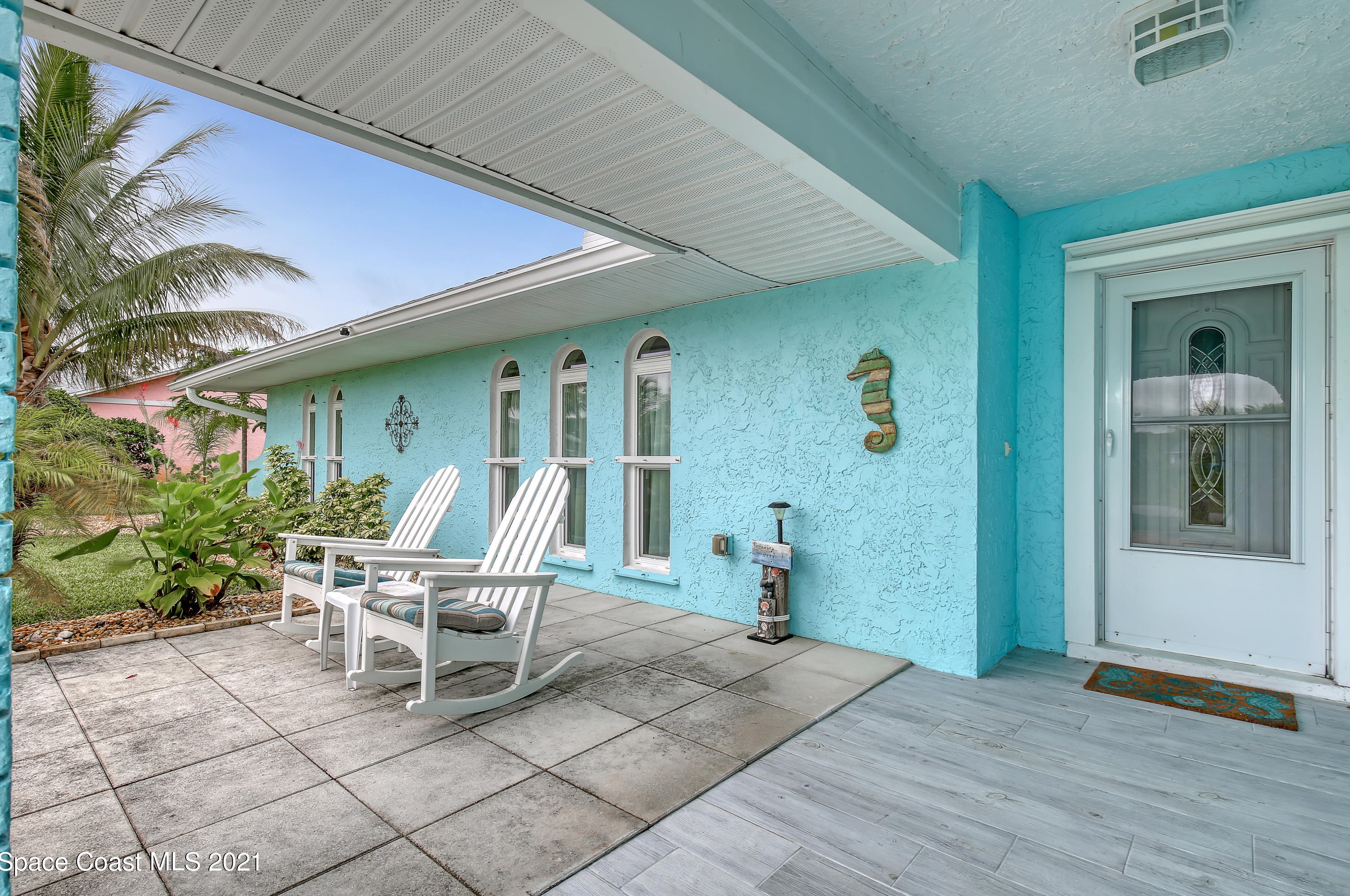 2102 Rosewood Dr, Melbourne, FL 32951-2722