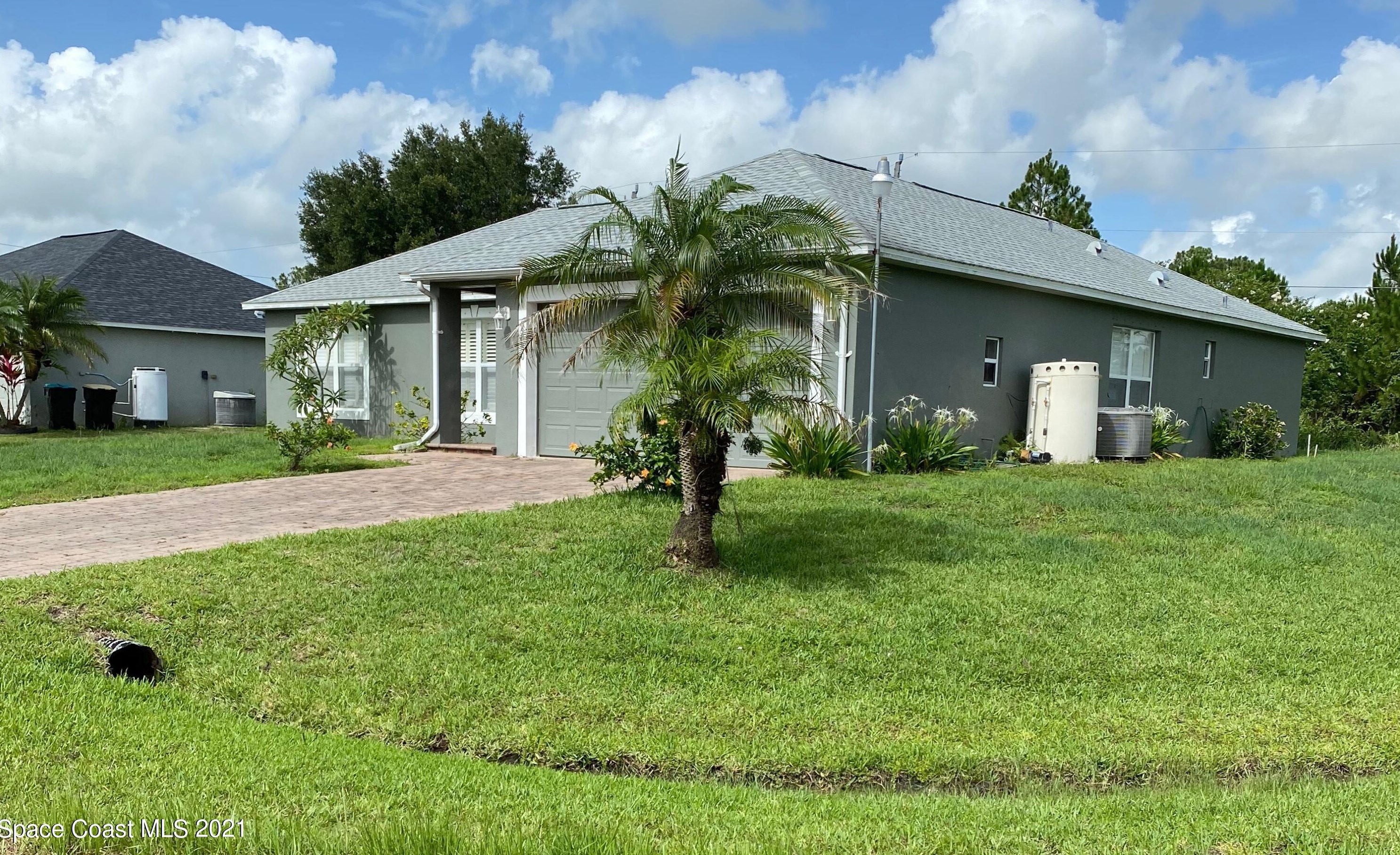 2880 Felda Ave, Melbourne, FL 32909-8608