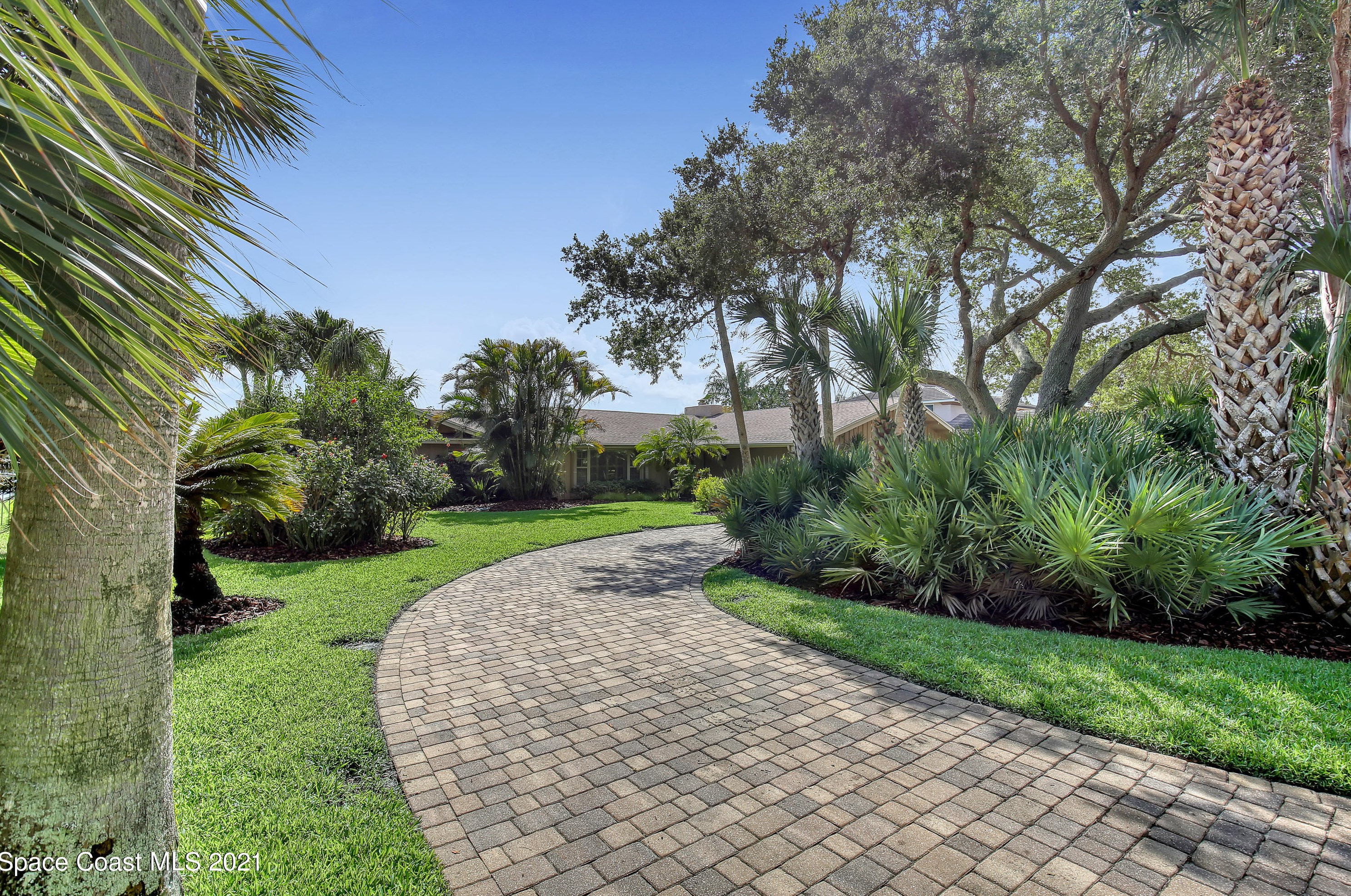 7920 S Tropical Trail, Merritt Island, FL 32952