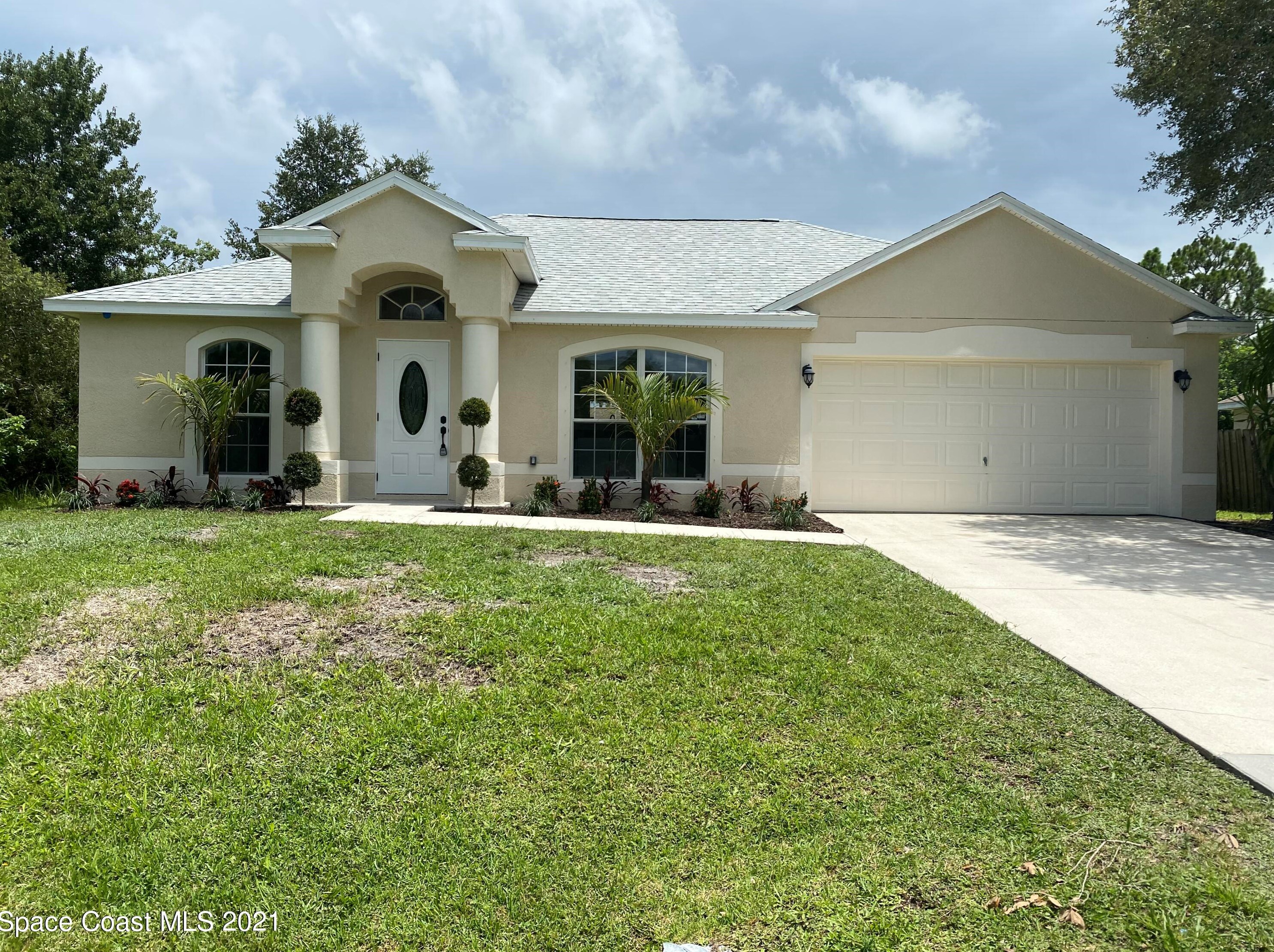 978 Sanger St, Melbourne, FL 32909-5855