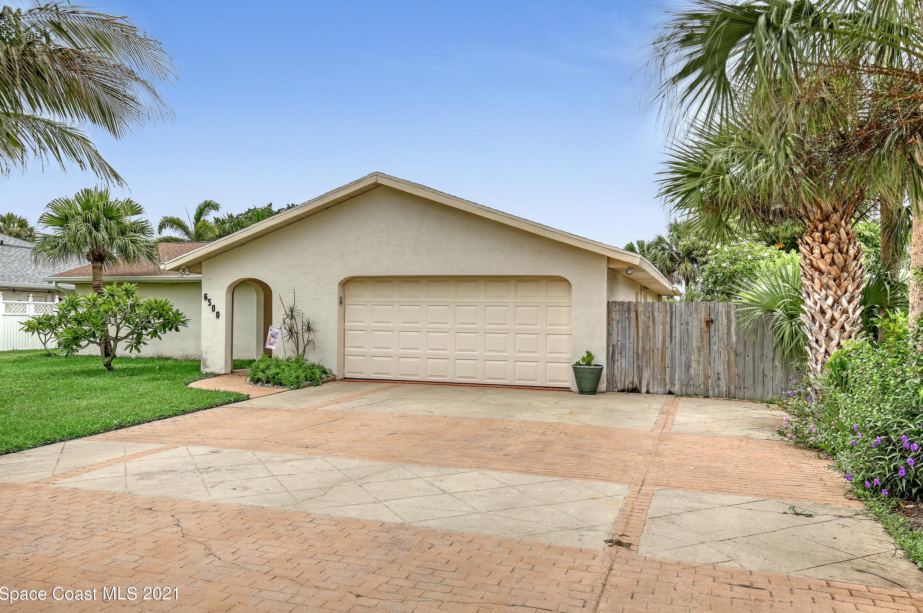 6500 Floridana Ave, Melbourne, FL 32951-3841