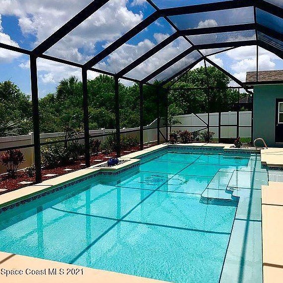 3396 Peninsula Cir, Melbourne, FL 32940-1107