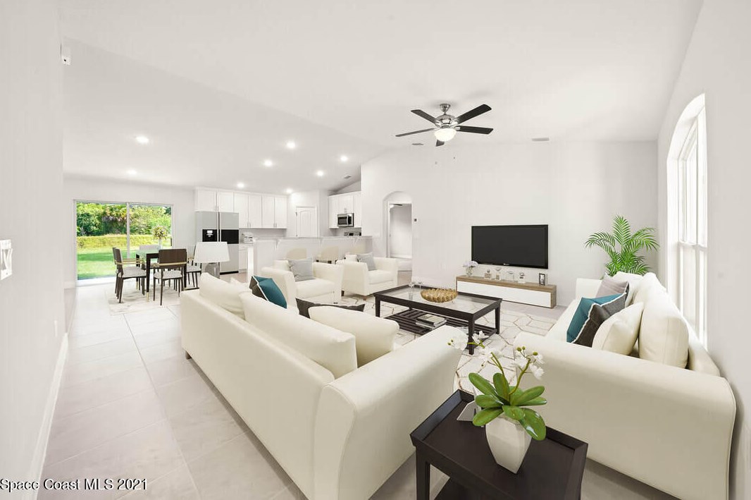1175 Beacon St Nw, Melbourne, FL 32907