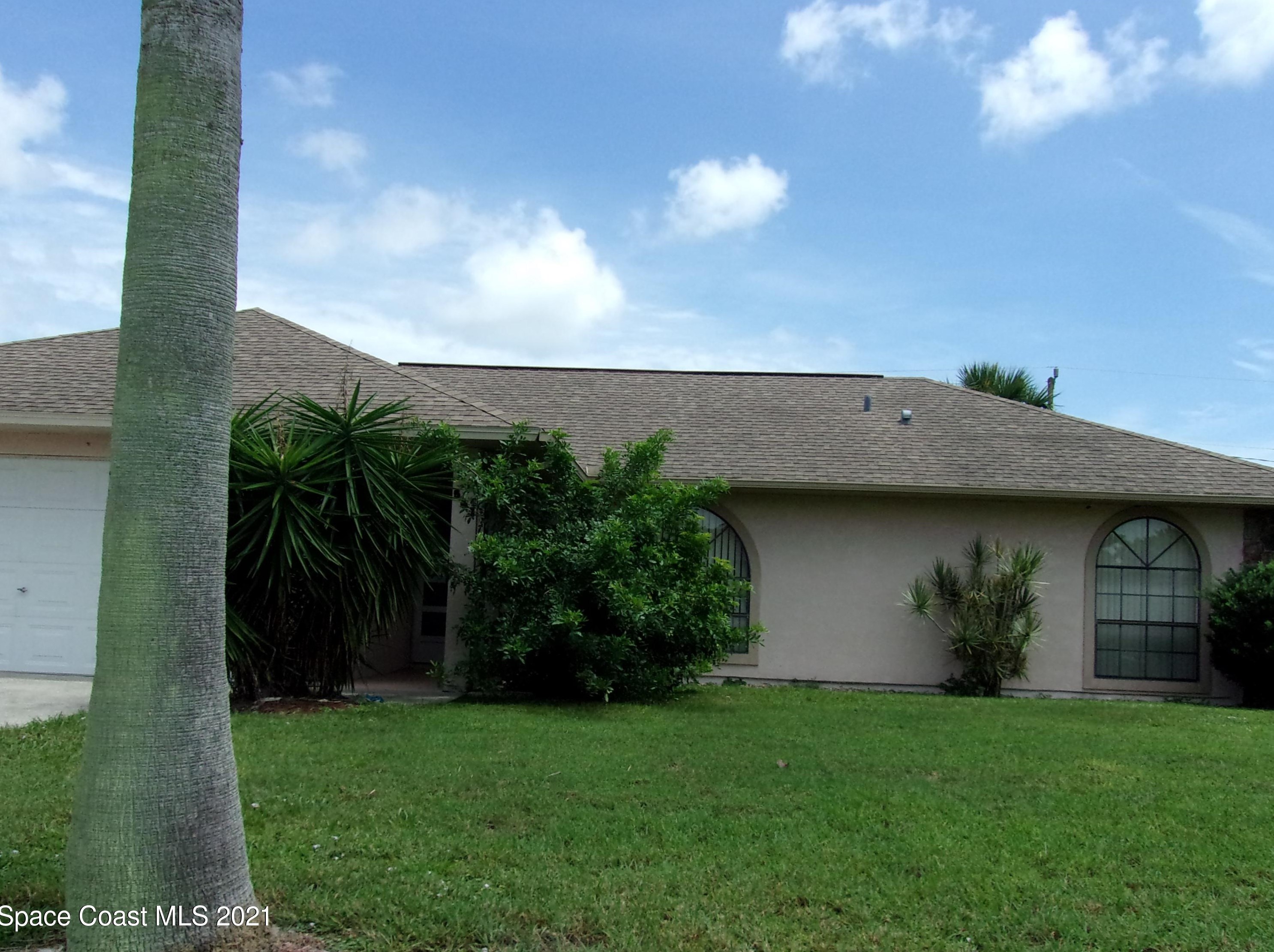 561 Seaport Ter, Melbourne, FL 32909-6582
