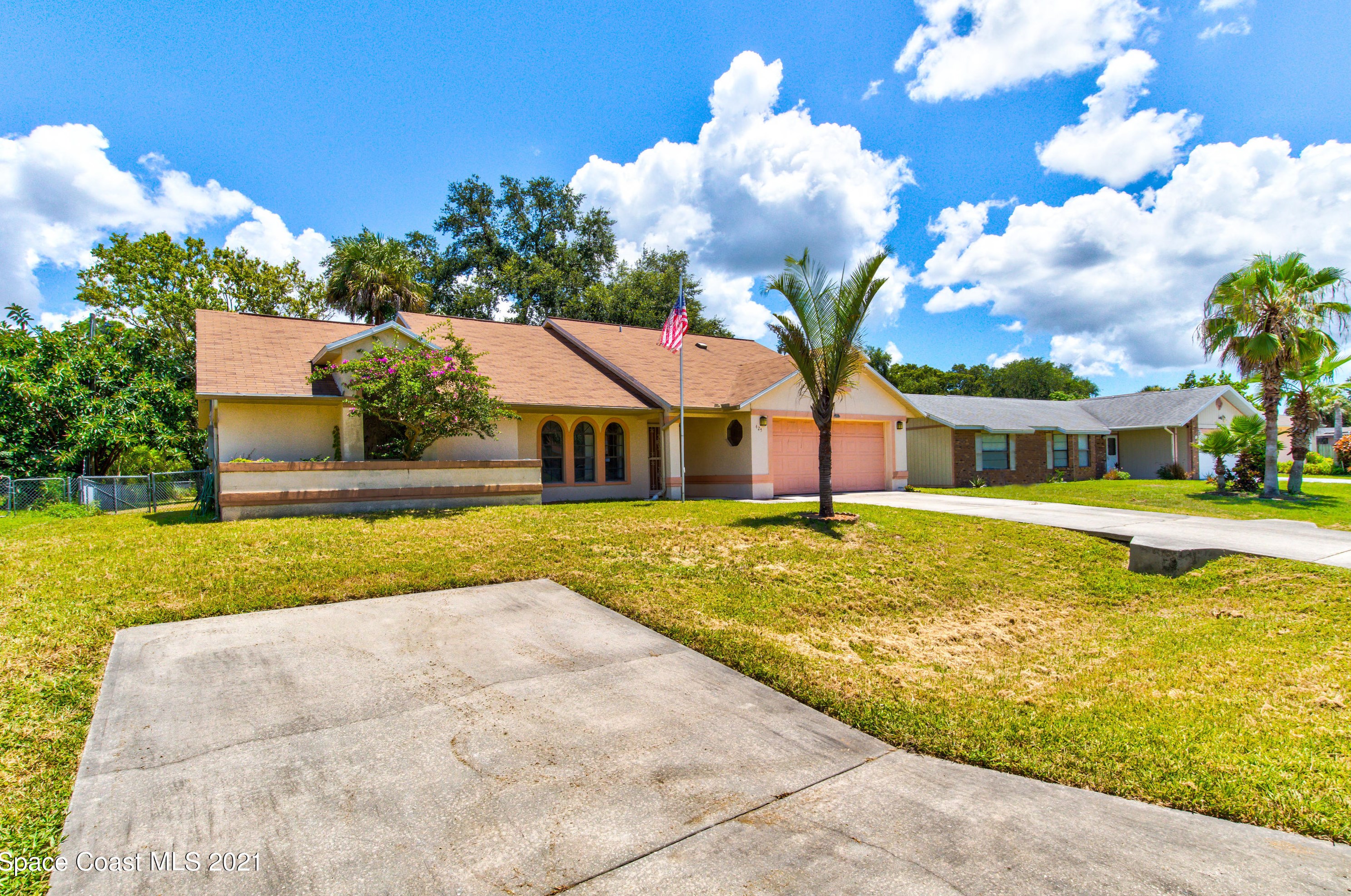 425 Abello Rd, Melbourne, FL 32909-8806