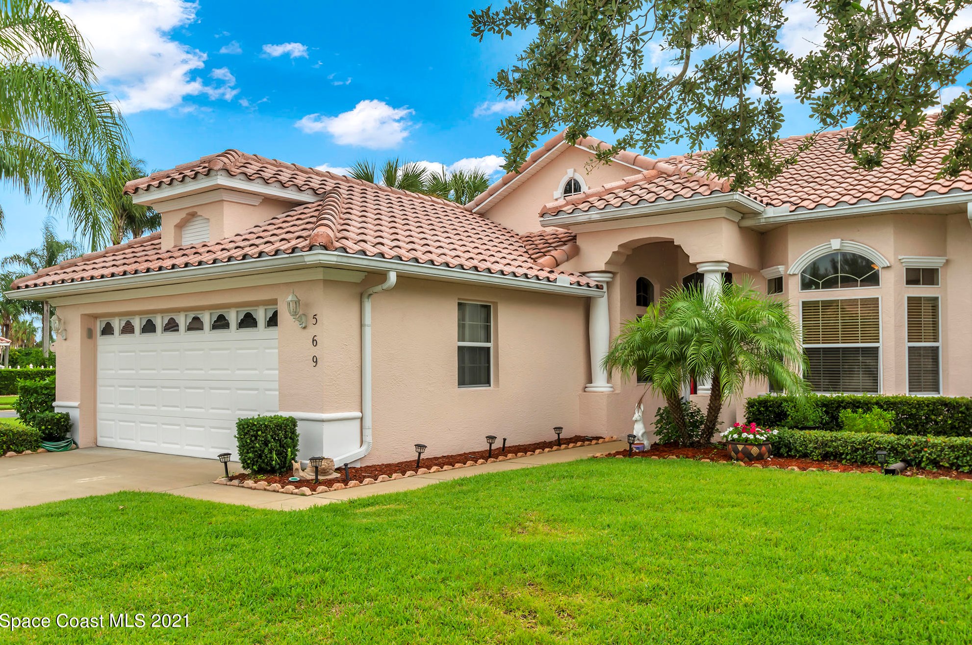 569 Renaissance Ave, Melbourne, FL 32940-8136