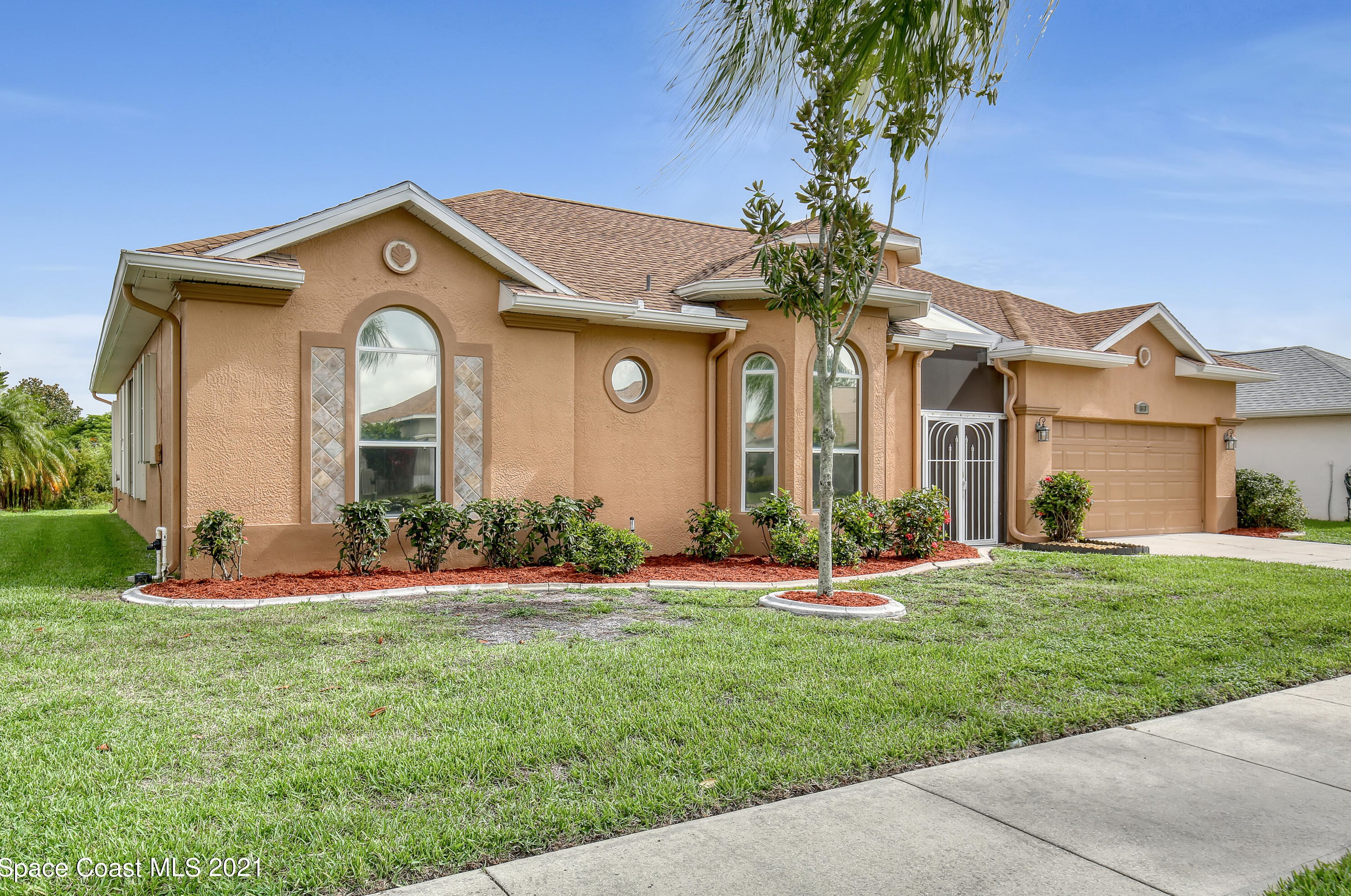 1583 Laramie Cir, Melbourne, FL 32940-6370