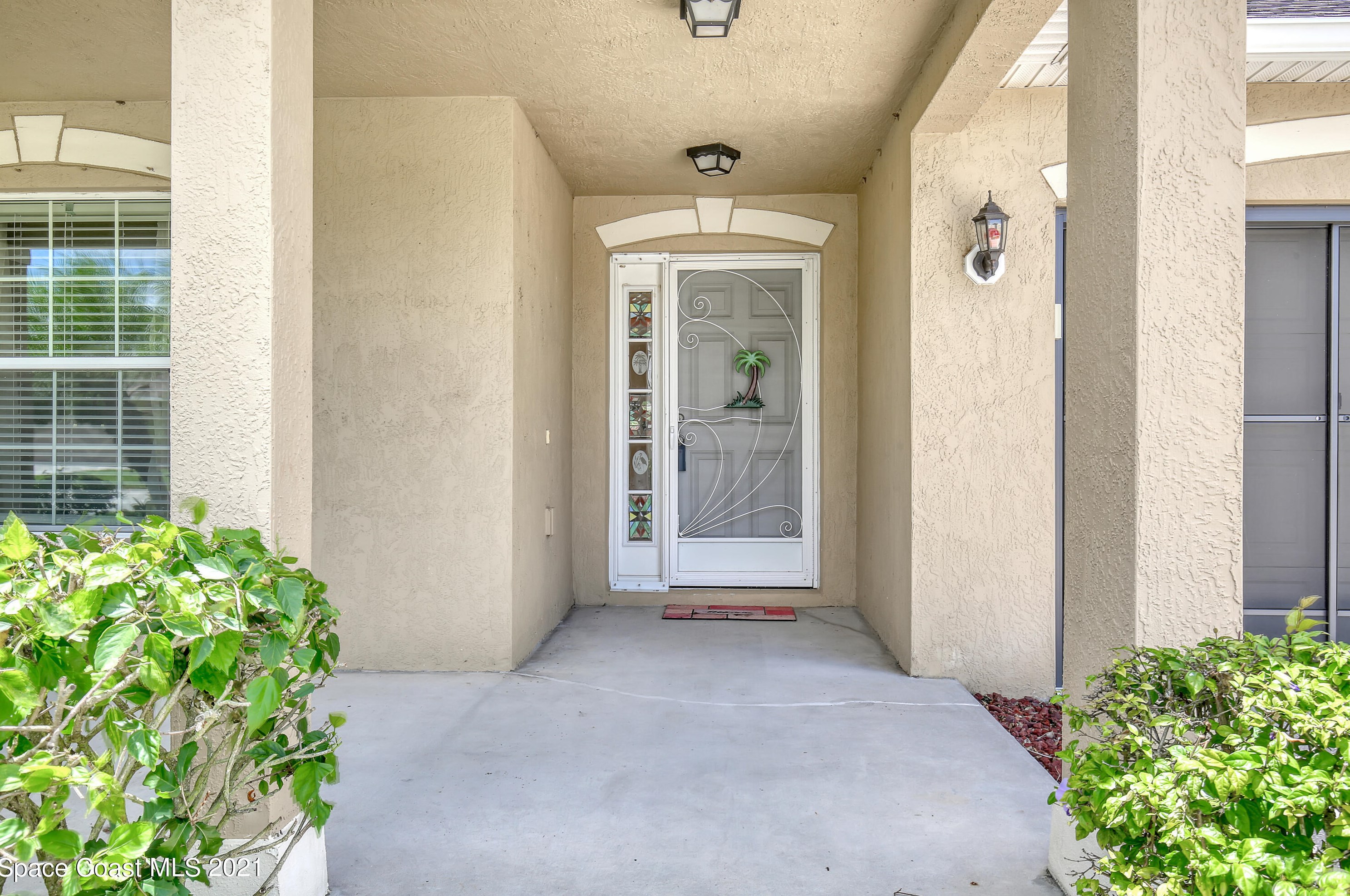 2033 Snapdragon Dr, Melbourne, FL 32907-7209