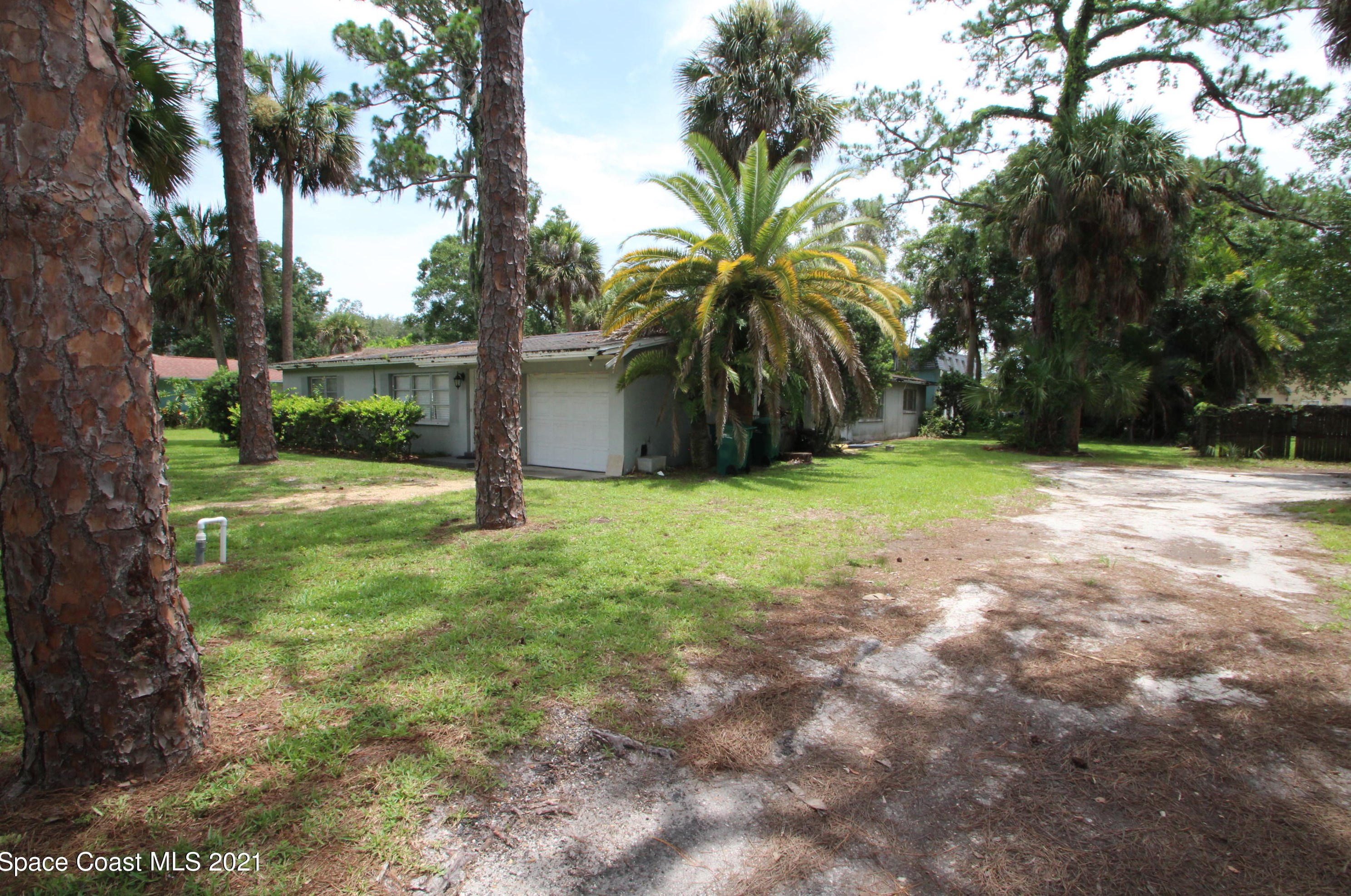 85 Laila Ct, Melbourne, FL 32904-3834