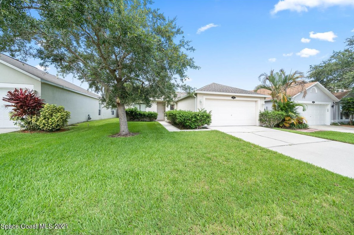 2582 Reflections Pl, Melbourne, FL 32904-6673
